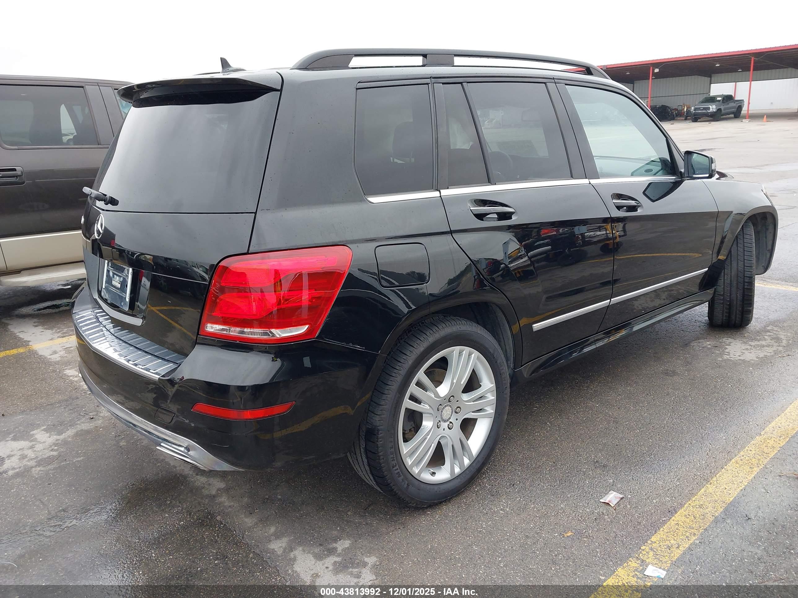 MERCEDES-BENZ GLK image 4