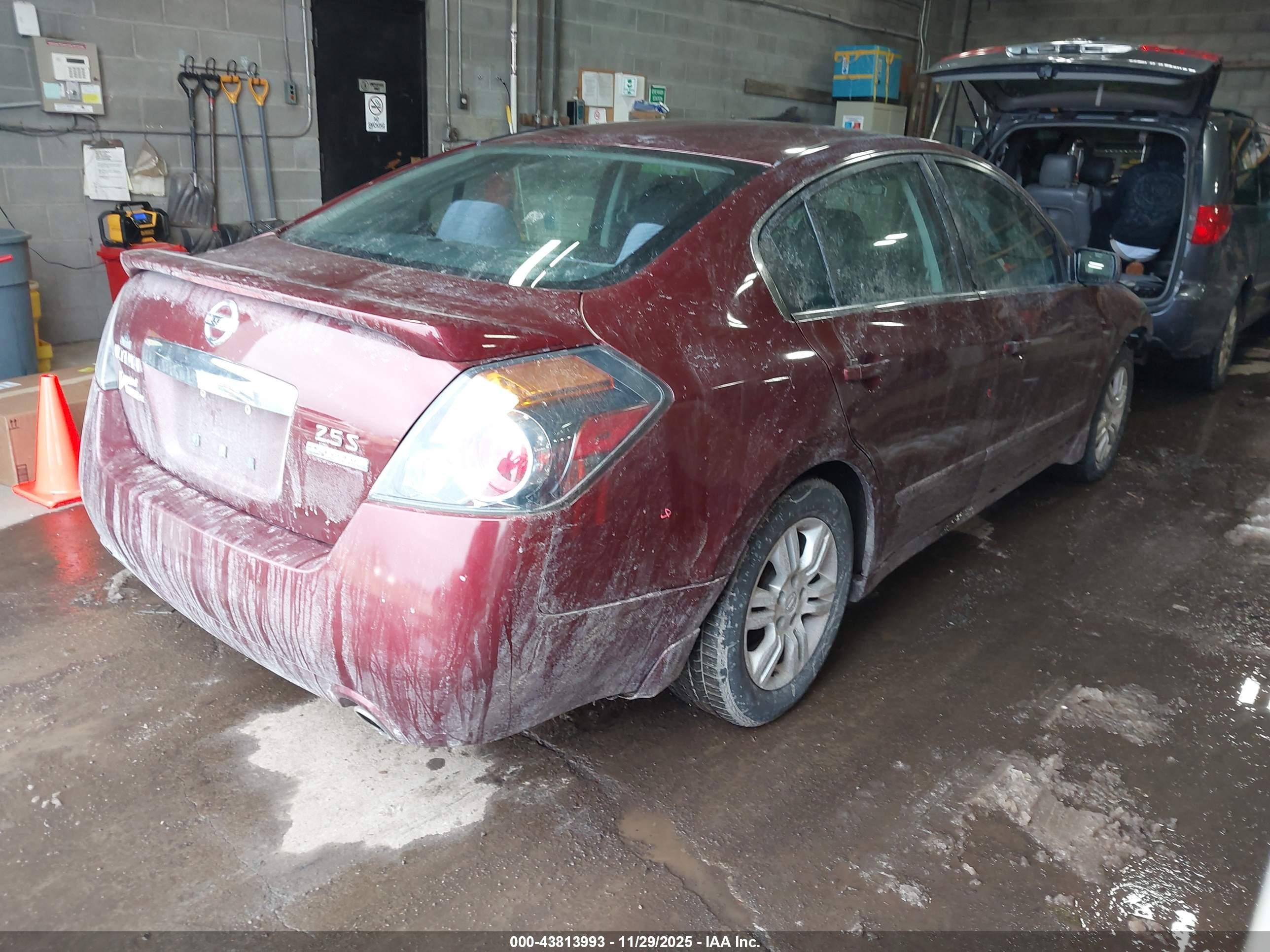 NISSAN ALTIMA image 4