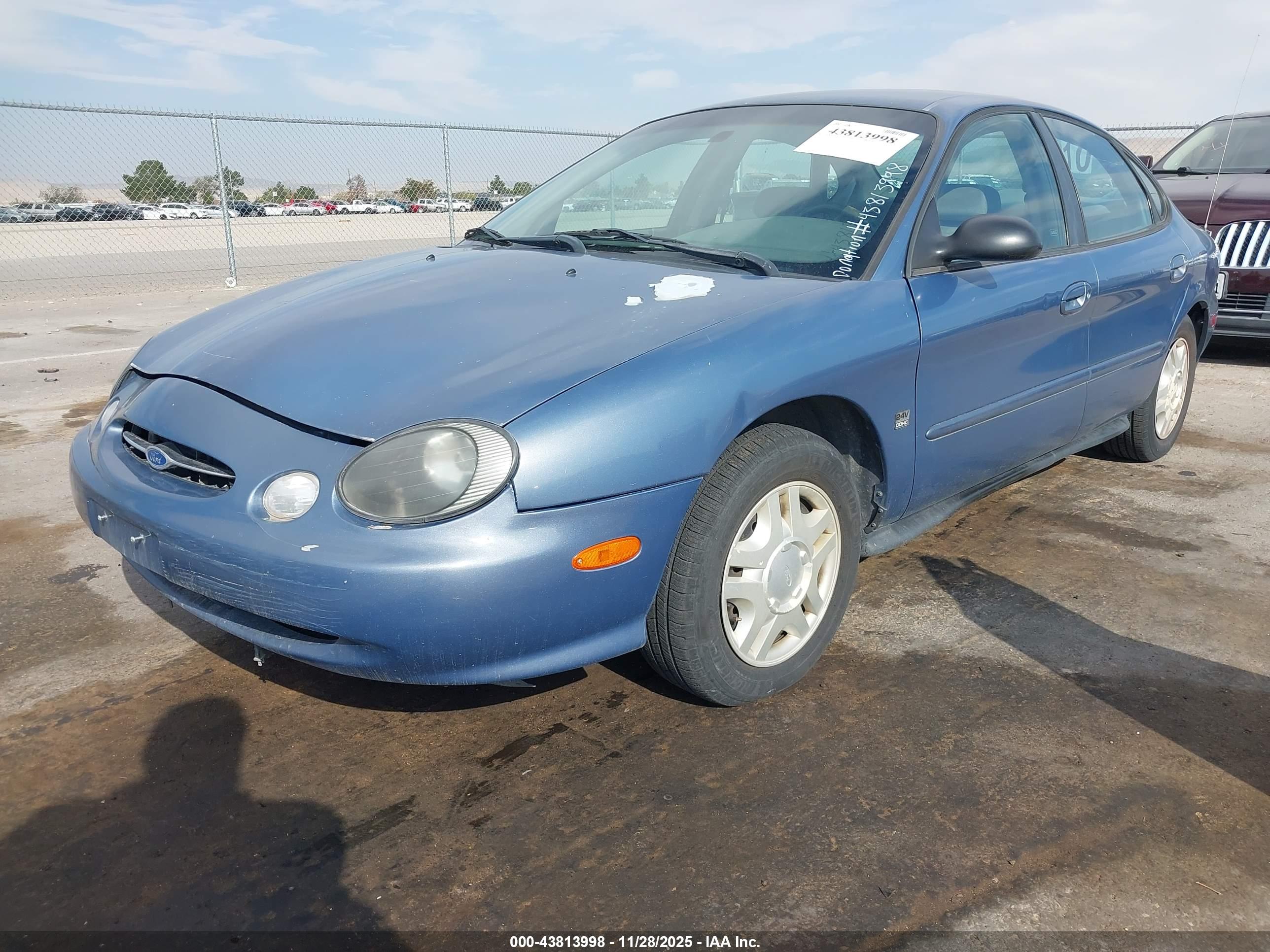 FORD TAURUS image 2