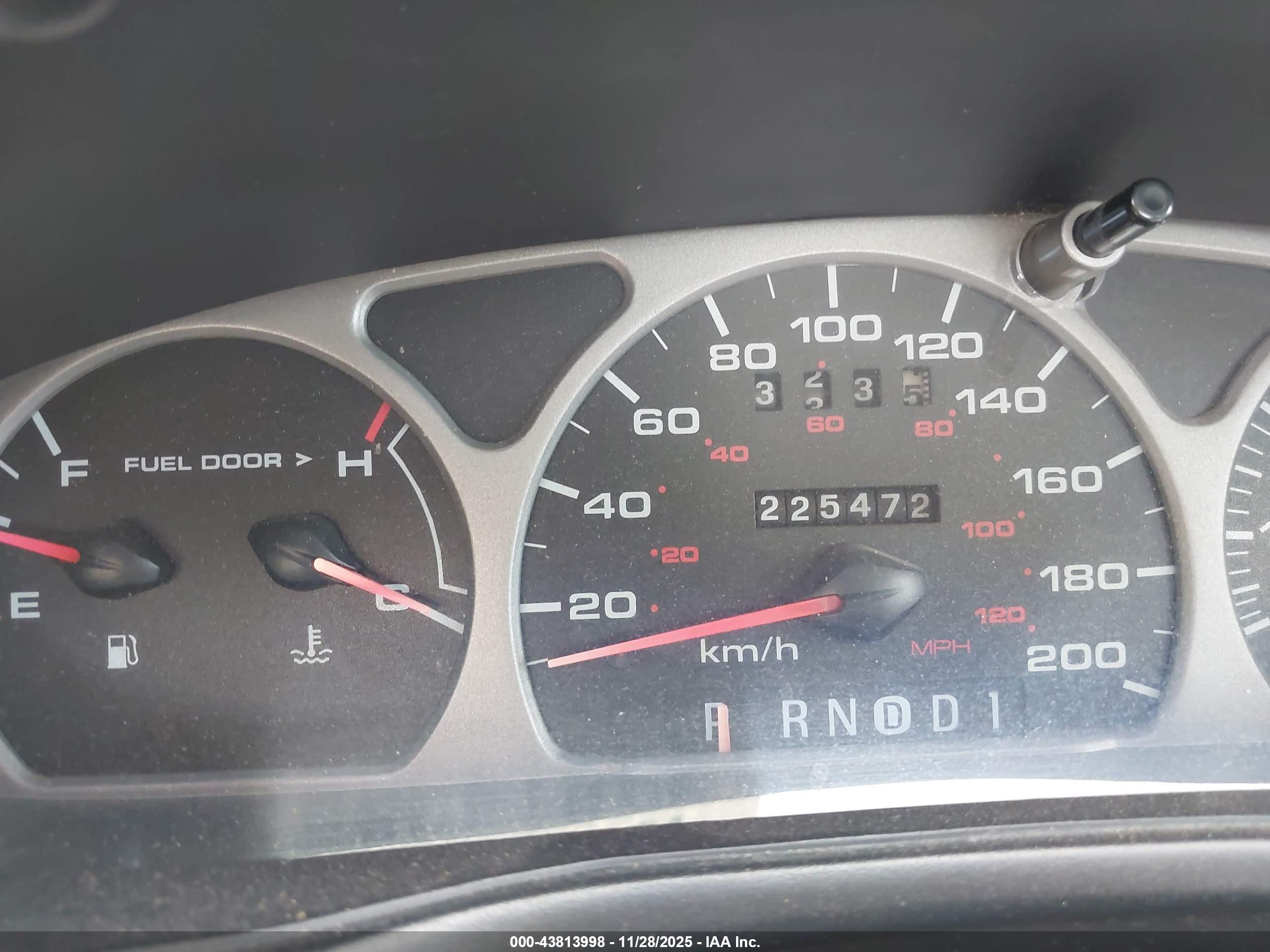 FORD TAURUS image 7