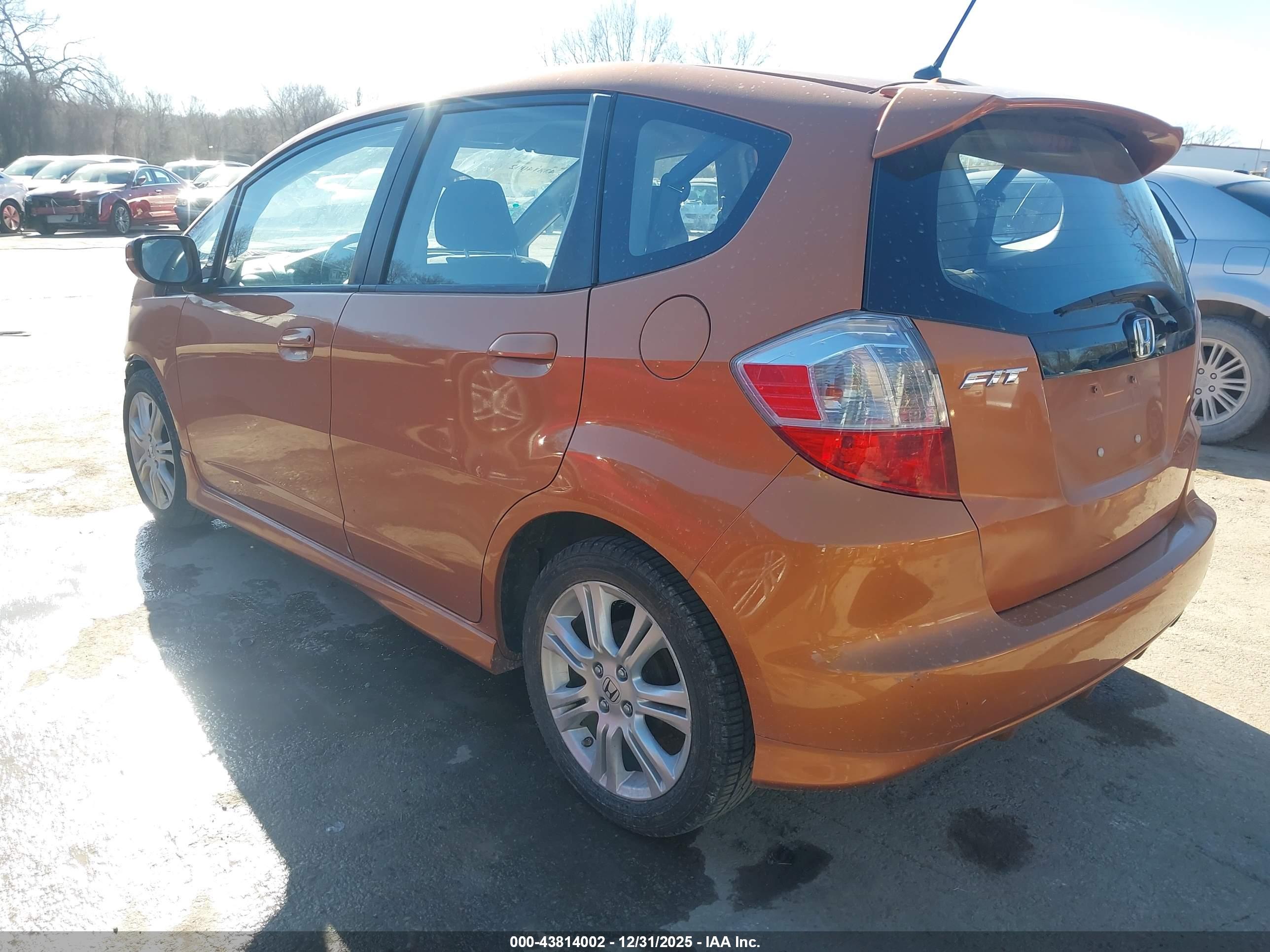 HONDA FIT image 3