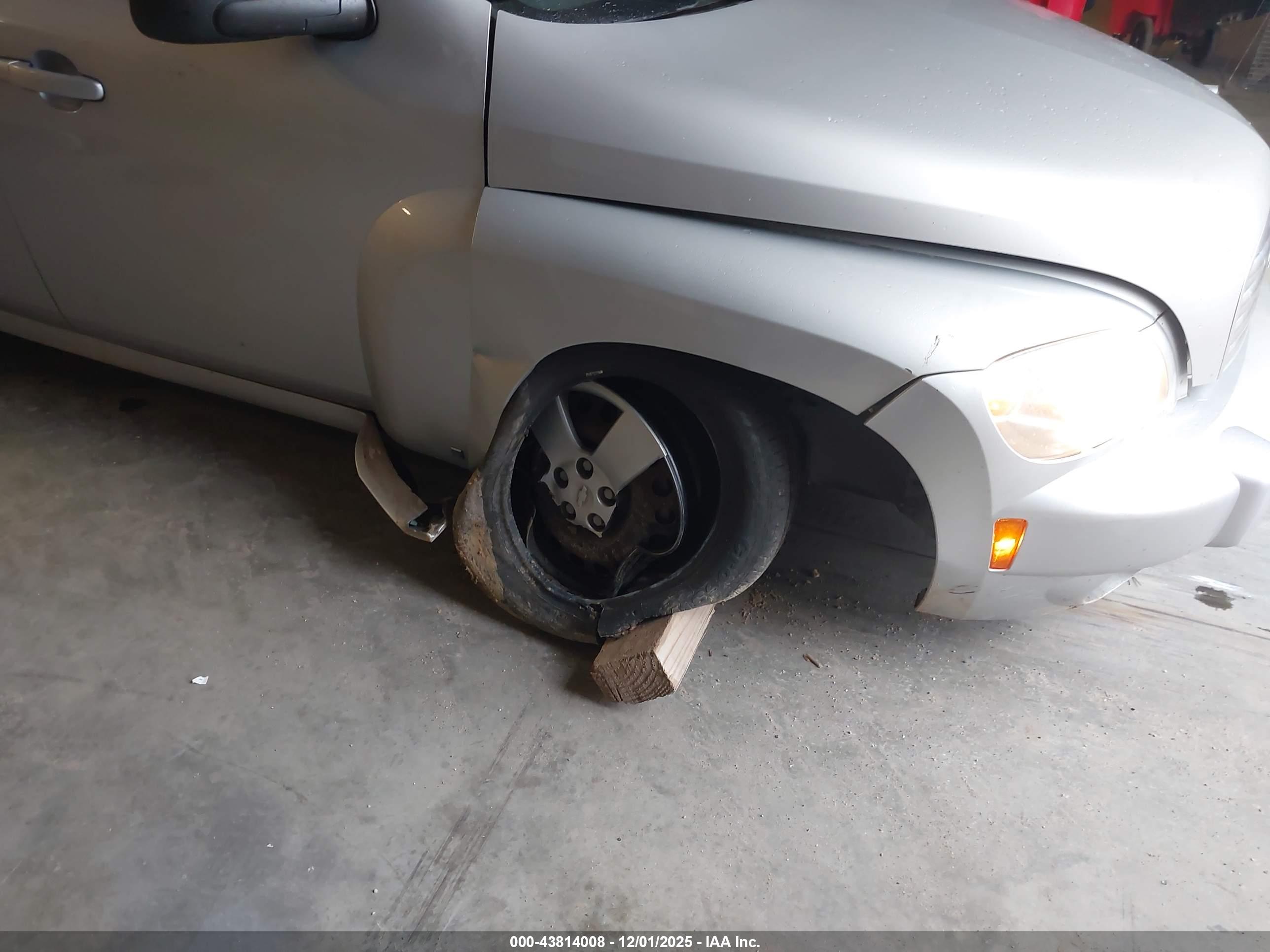 CHEVROLET HHR image 6