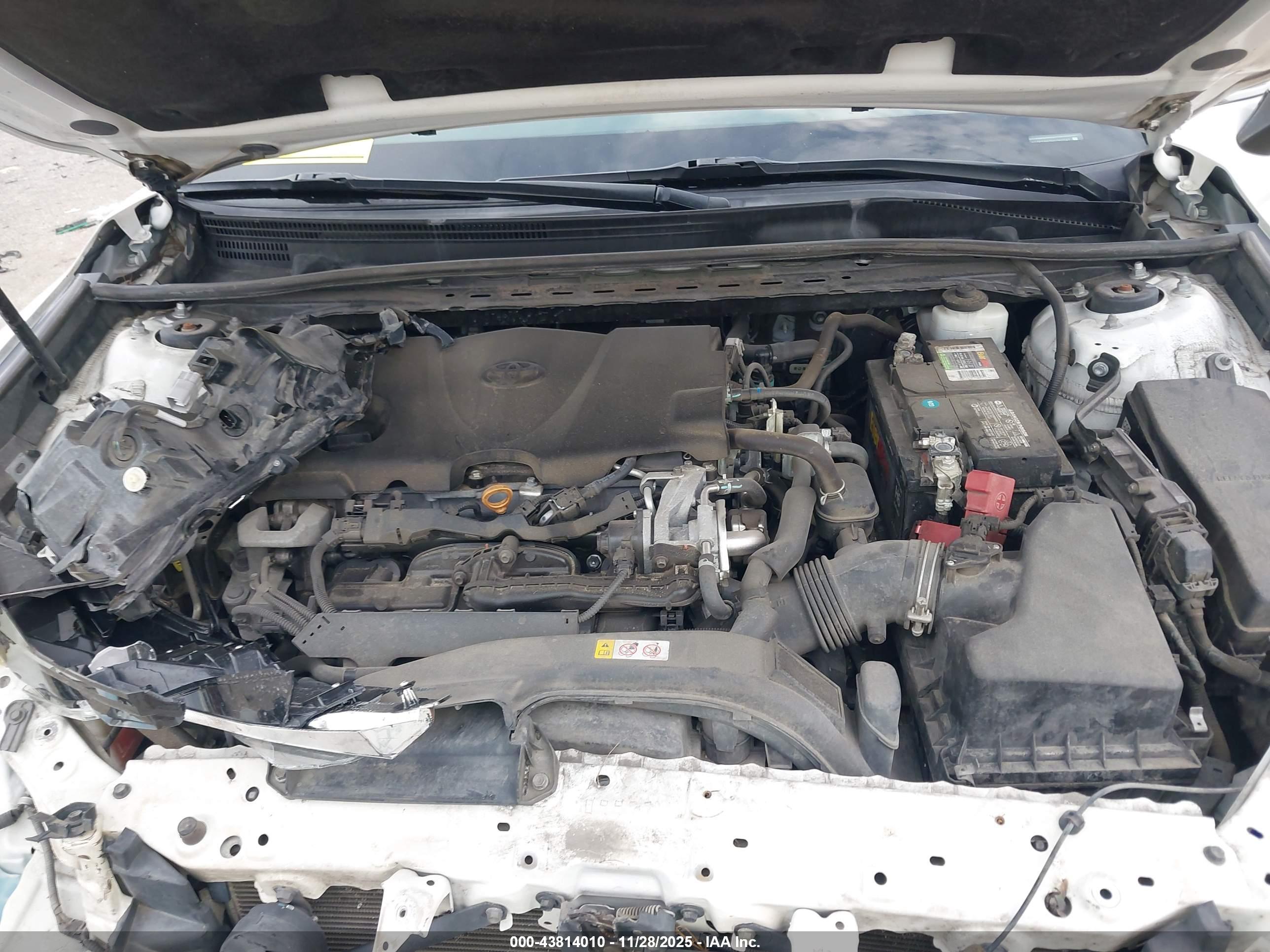 TOYOTA CAMRY image 10
