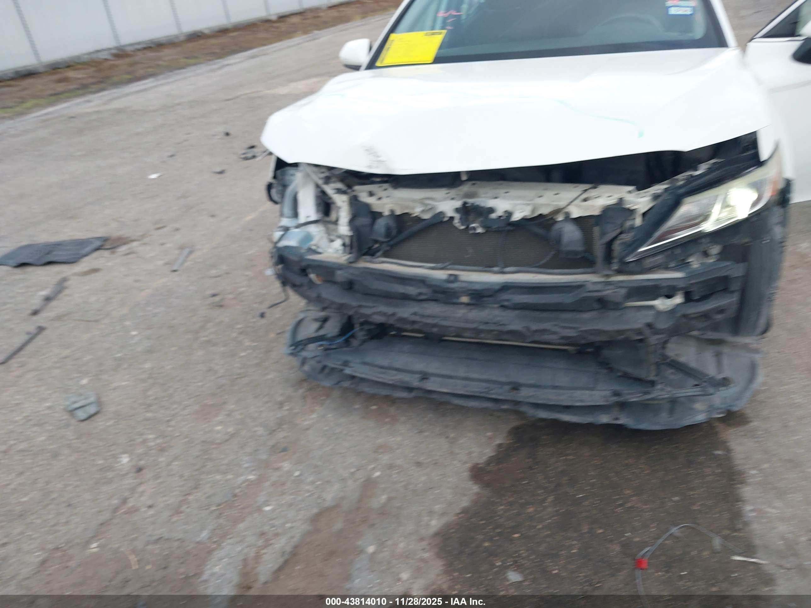 TOYOTA CAMRY image 6
