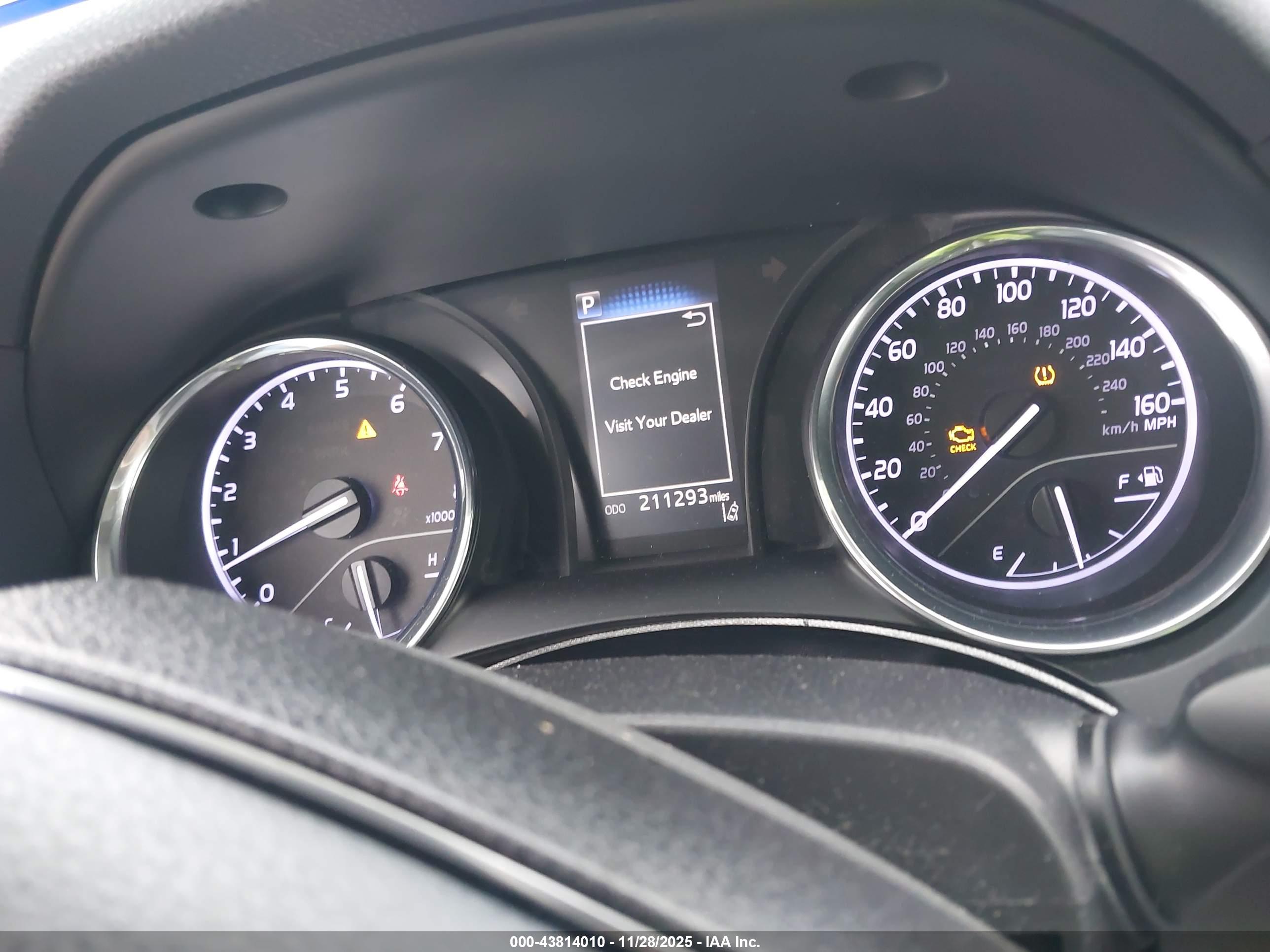 TOYOTA CAMRY image 7
