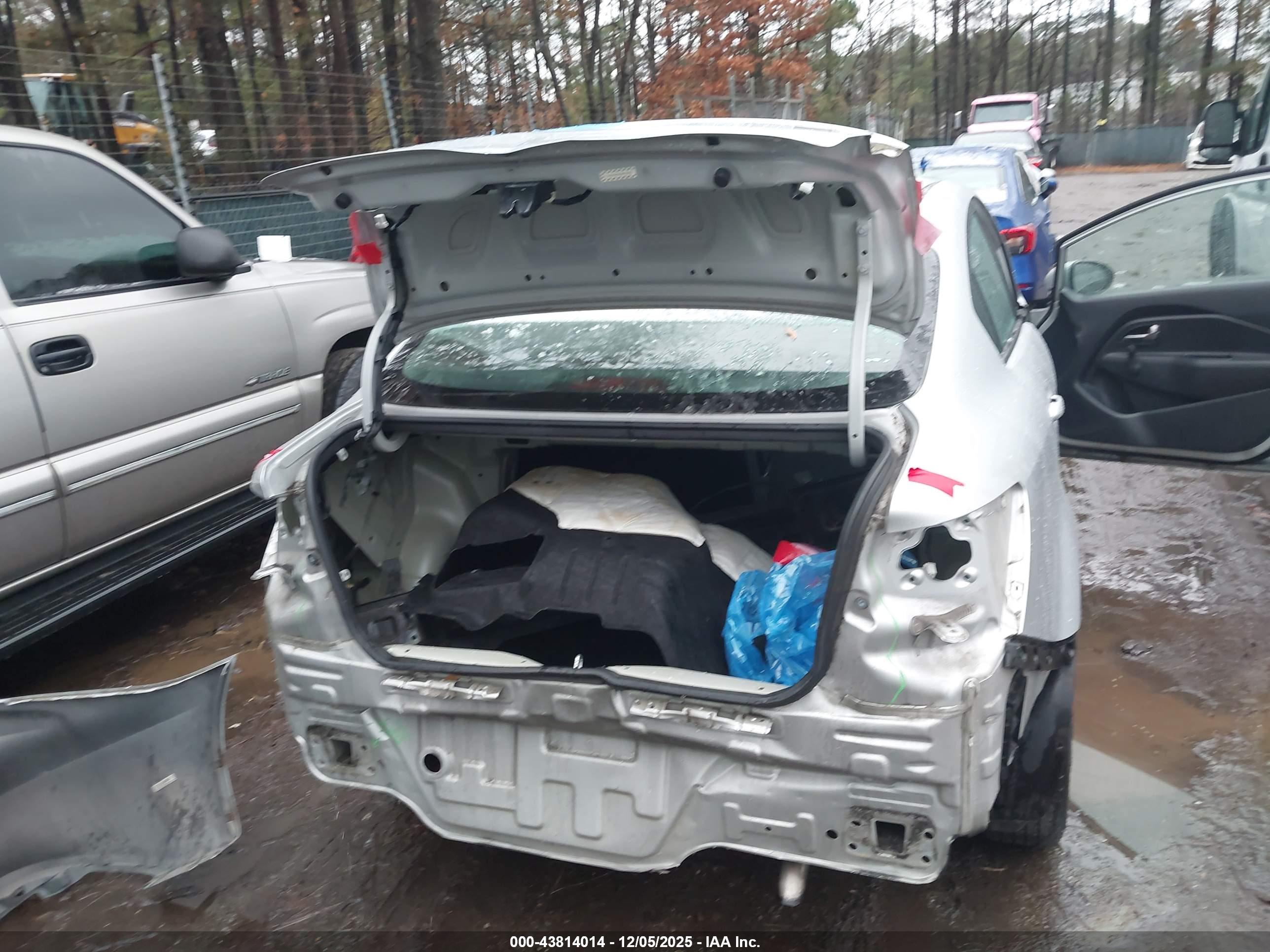 KIA RIO image 6