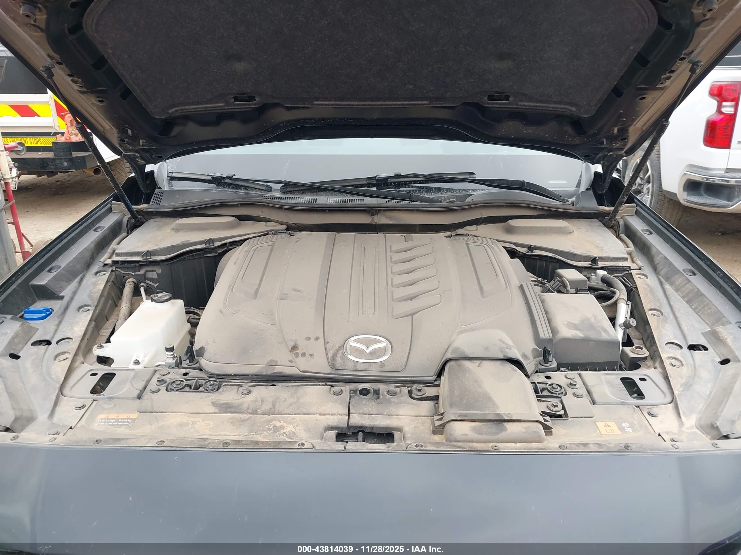 MAZDA CX-90 image 10