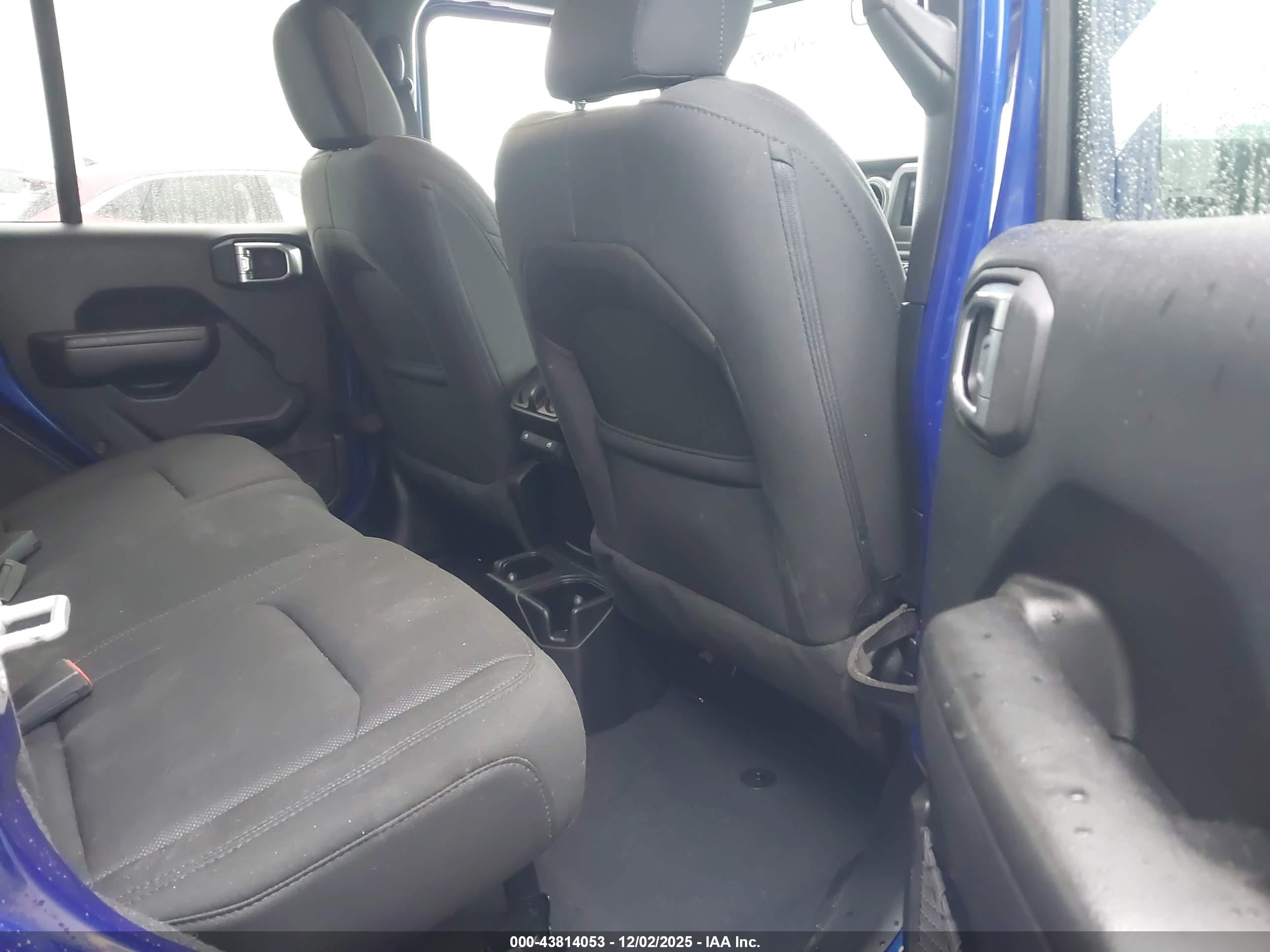 JEEP WRANGLER image 8