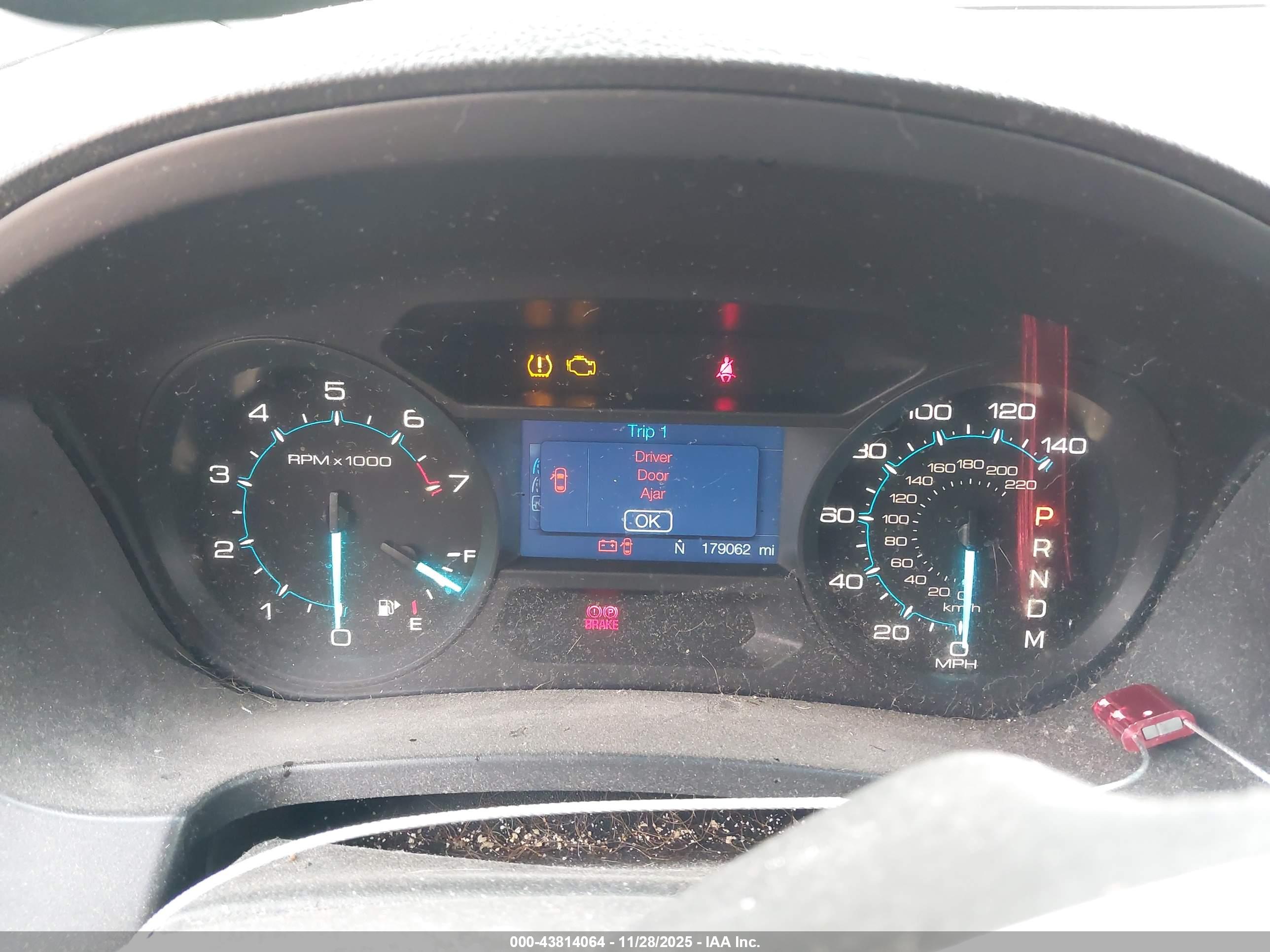 FORD EXPLORER image 7