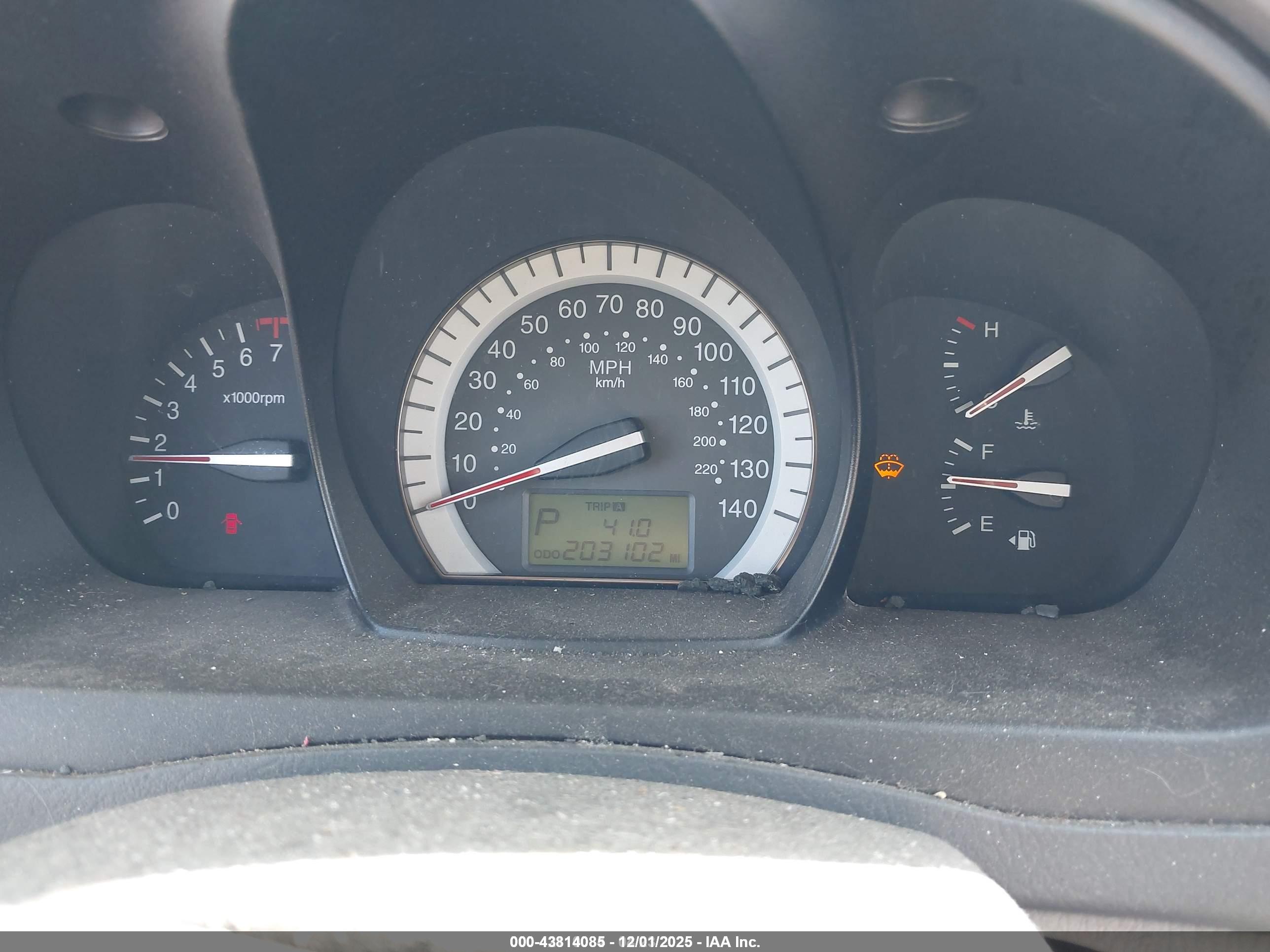 KIA SPECTRA image 7