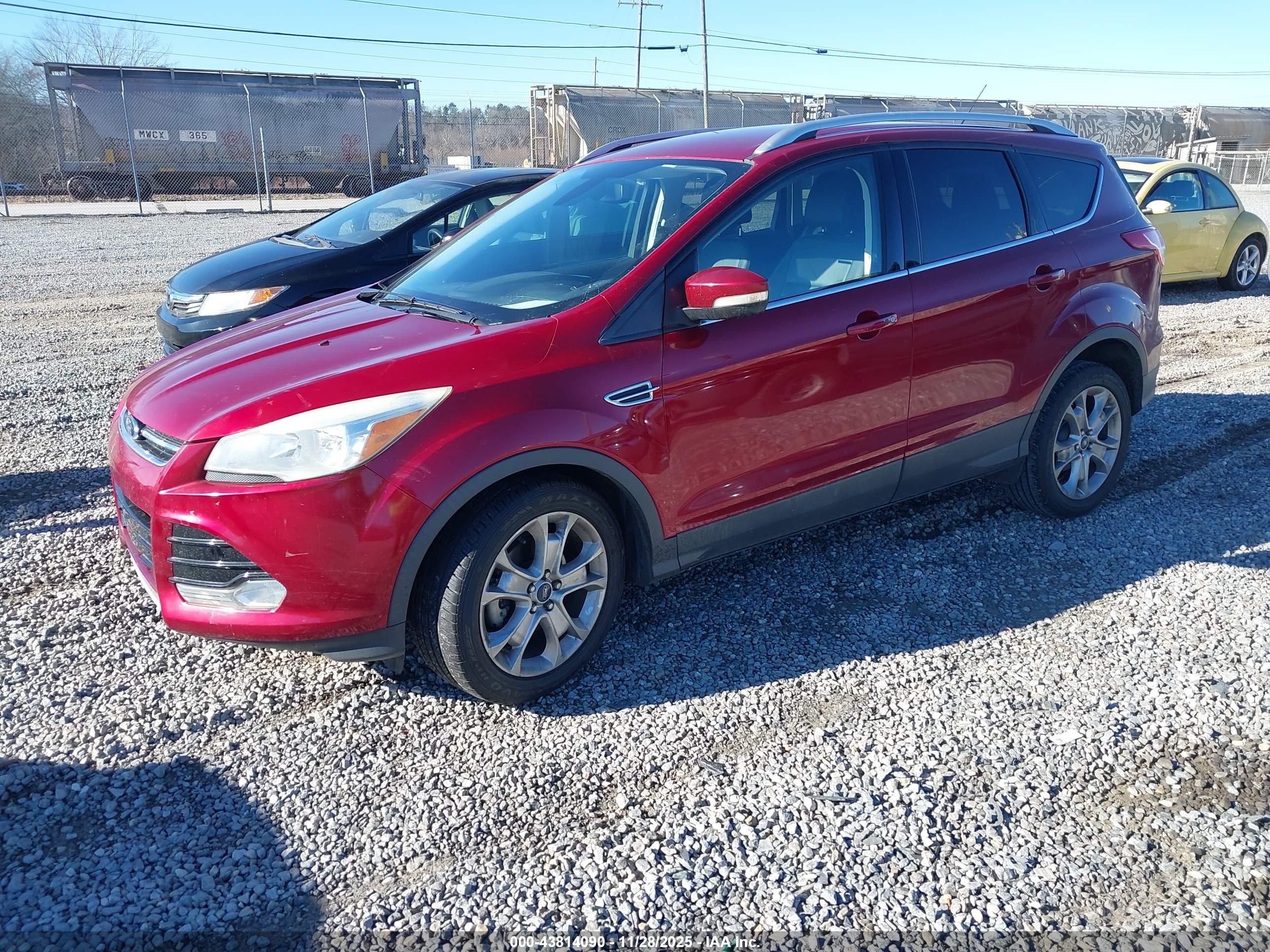 FORD ESCAPE image 2