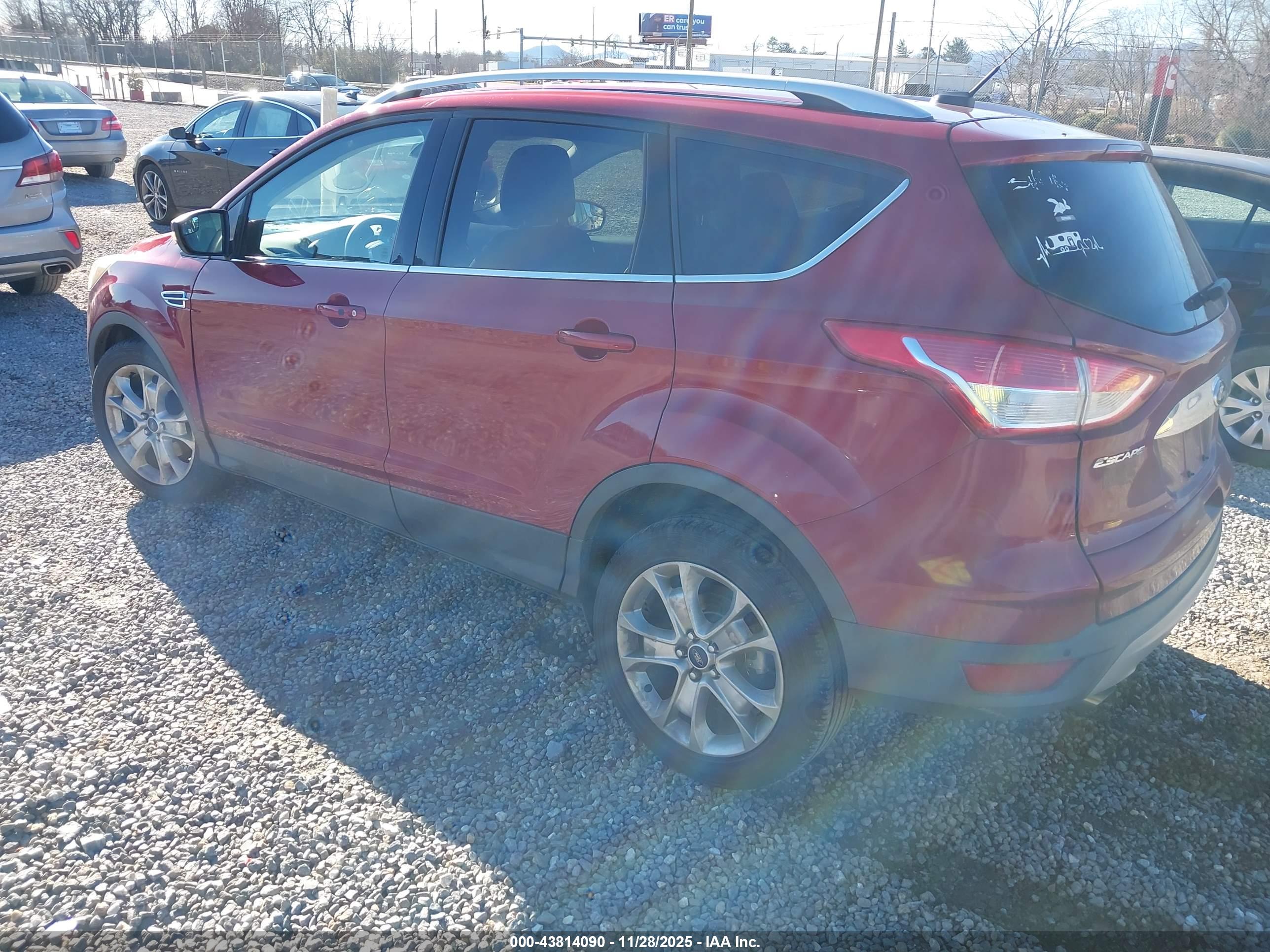 FORD ESCAPE image 3