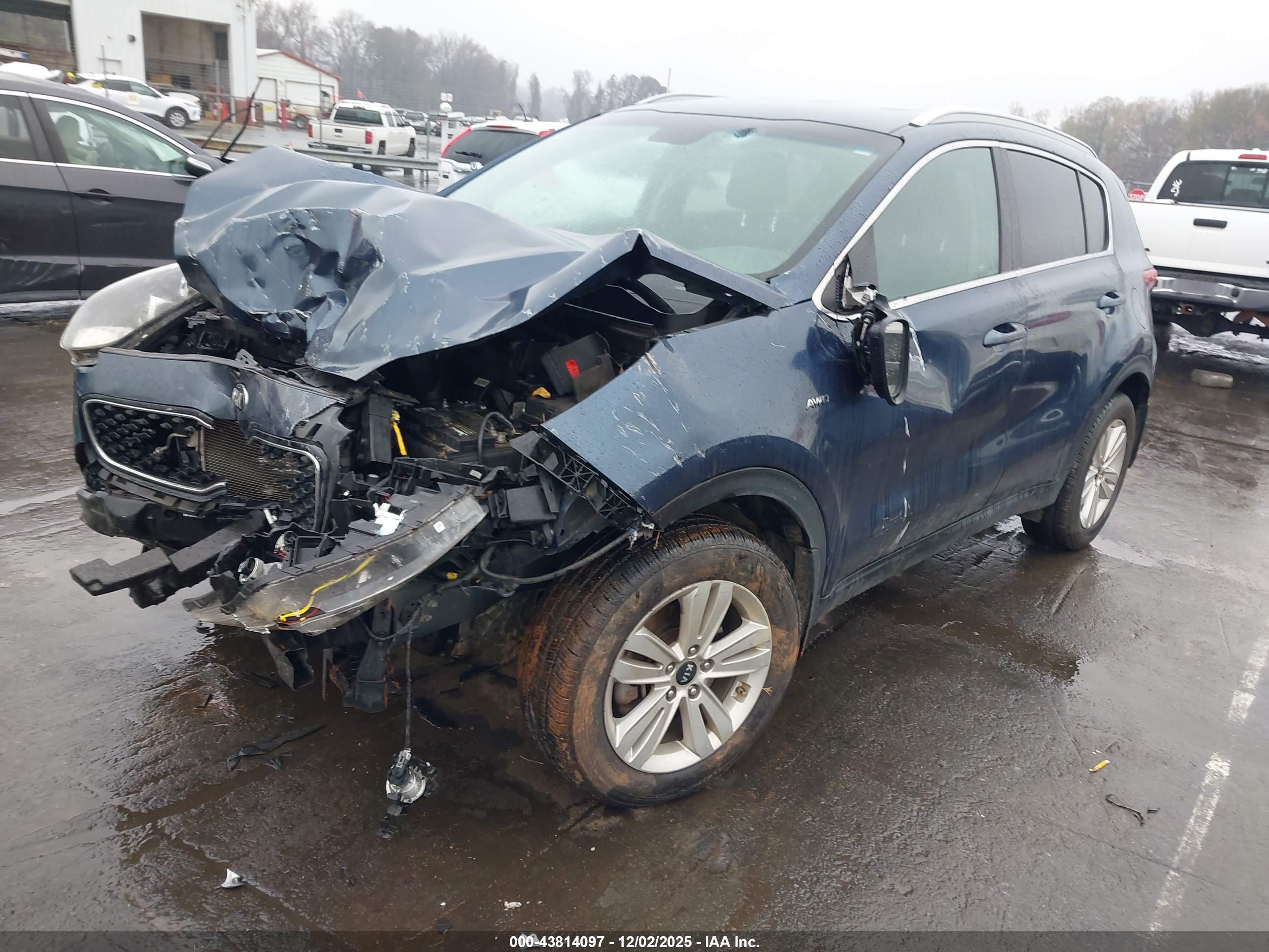 KIA SPORTAGE image 2