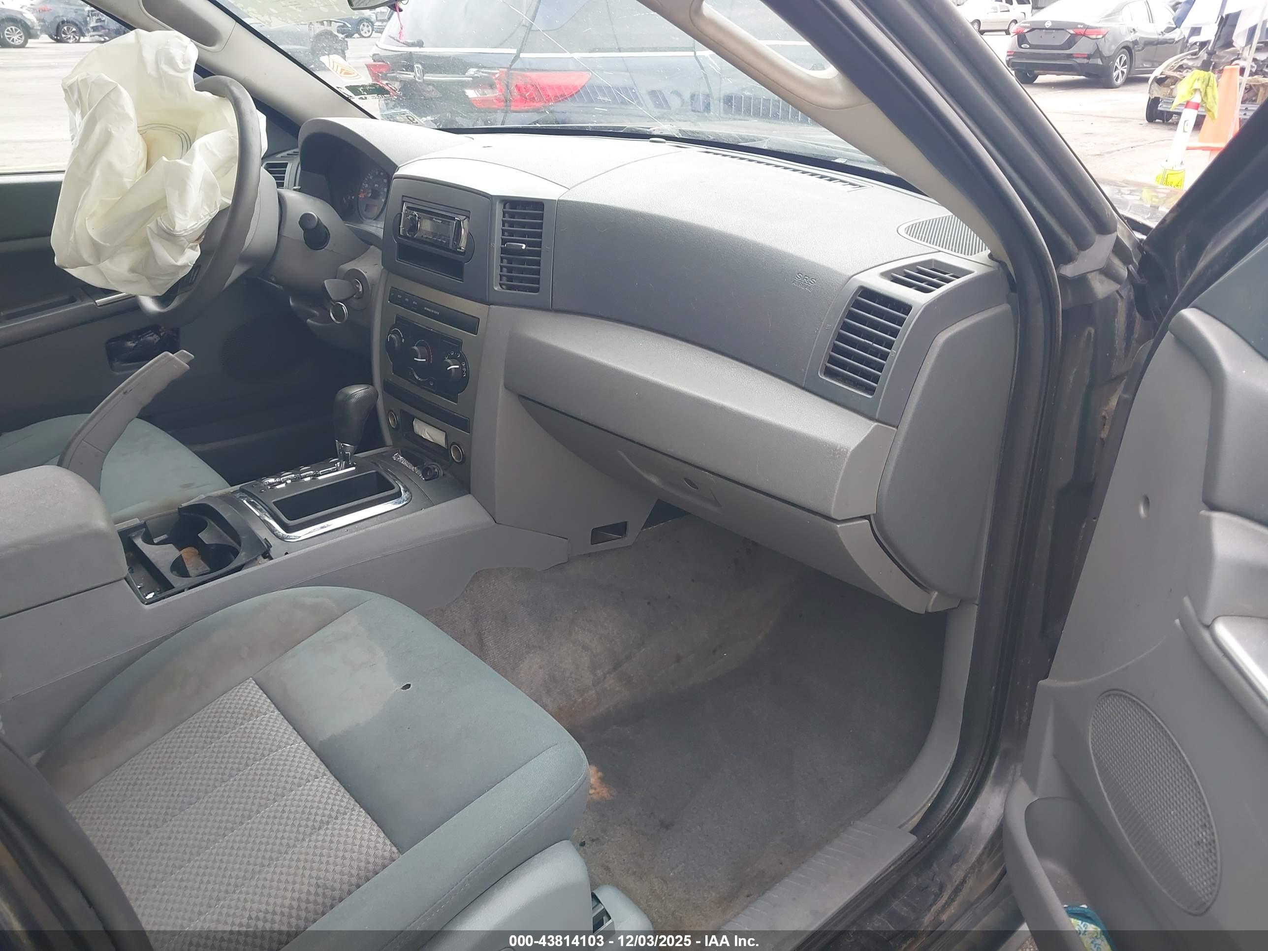JEEP GRAND image 5