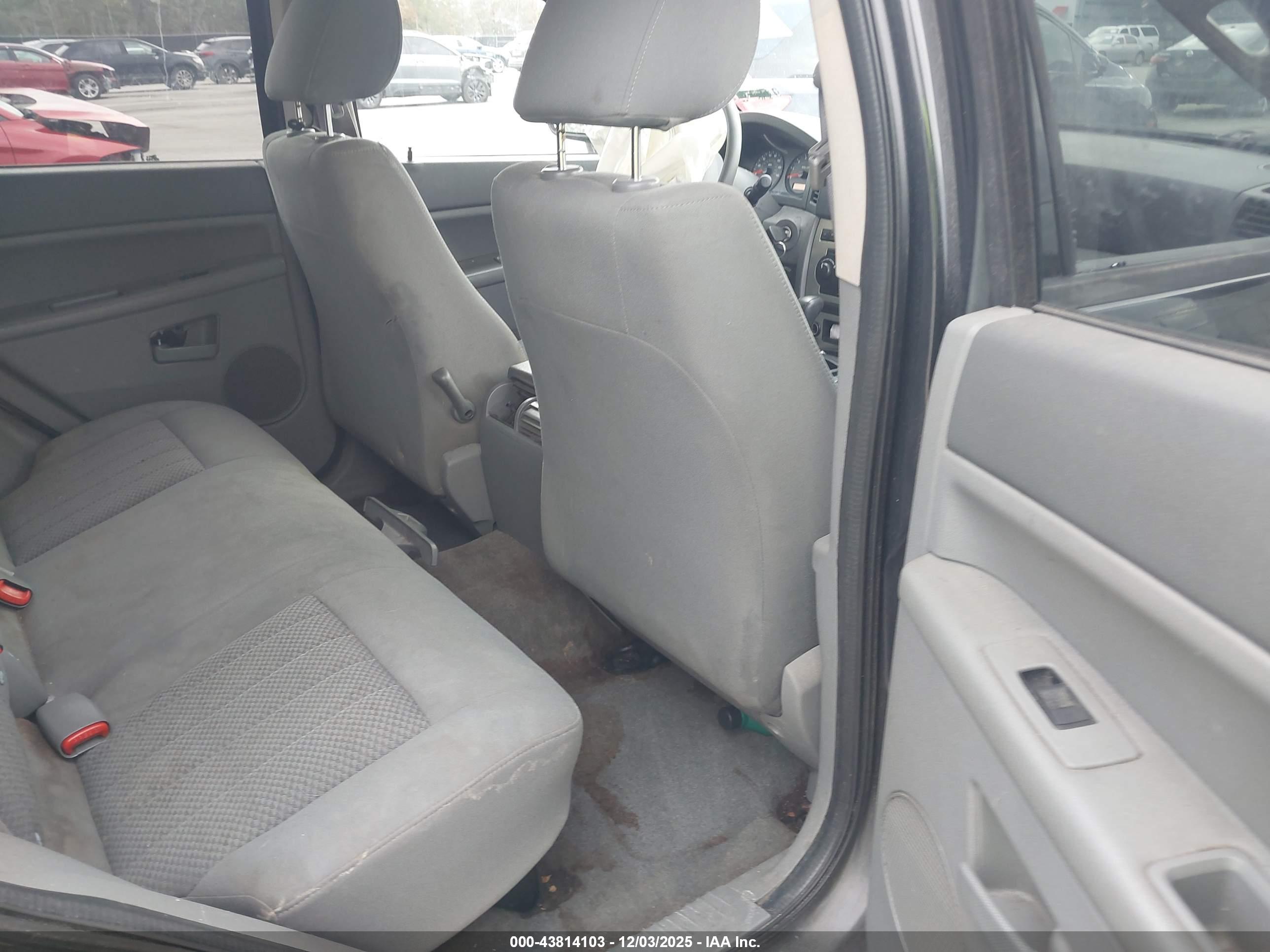 JEEP GRAND image 8