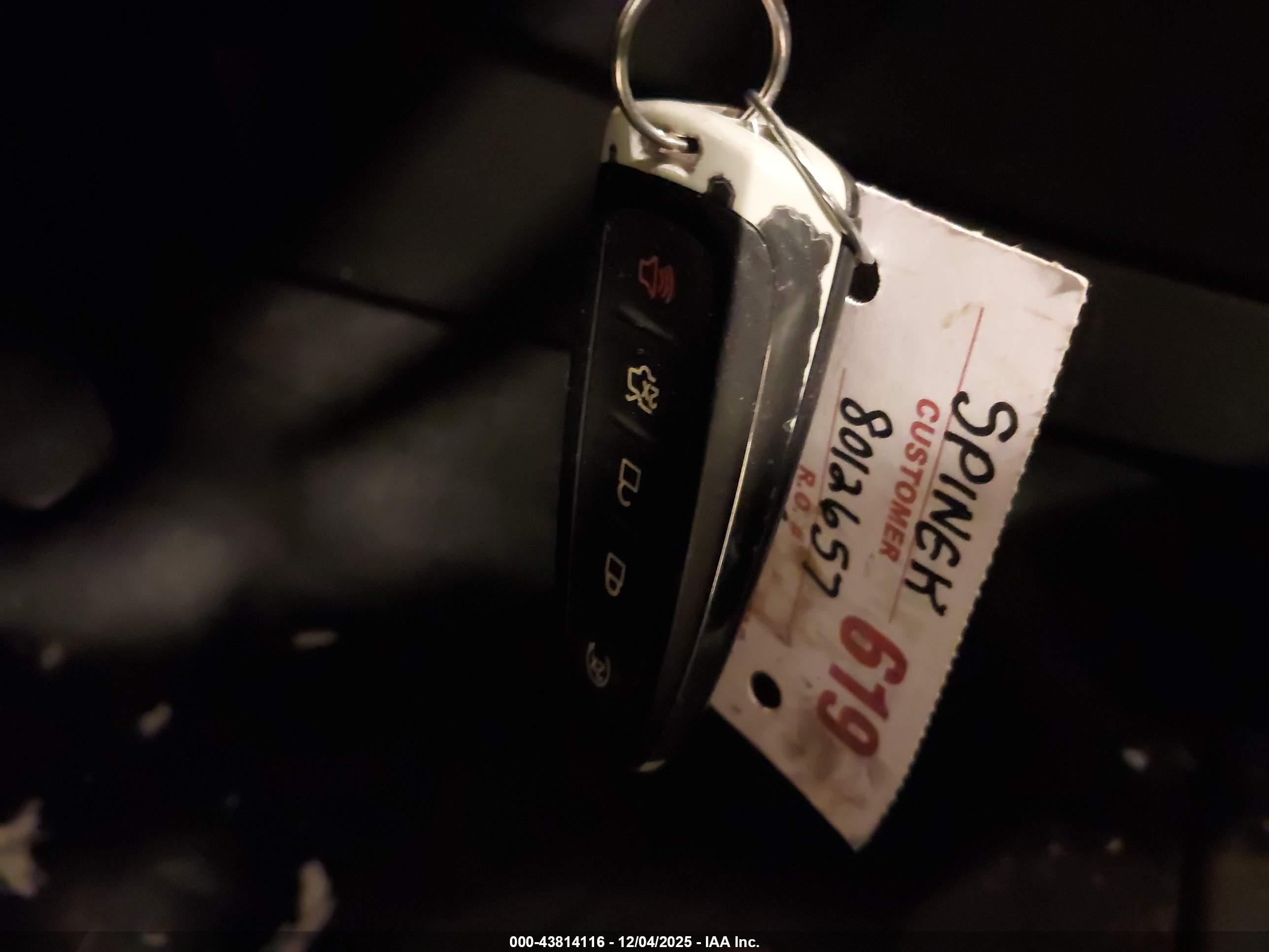 FORD TAURUS image 11