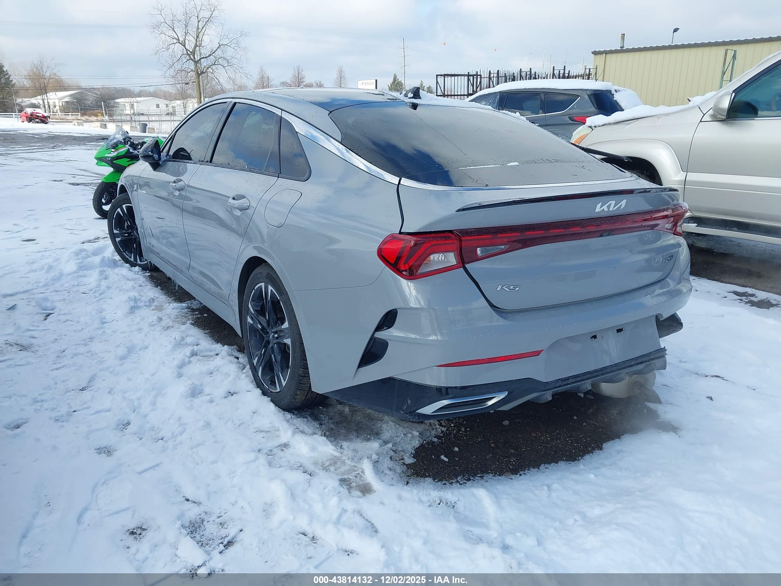 KIA K5 image 3