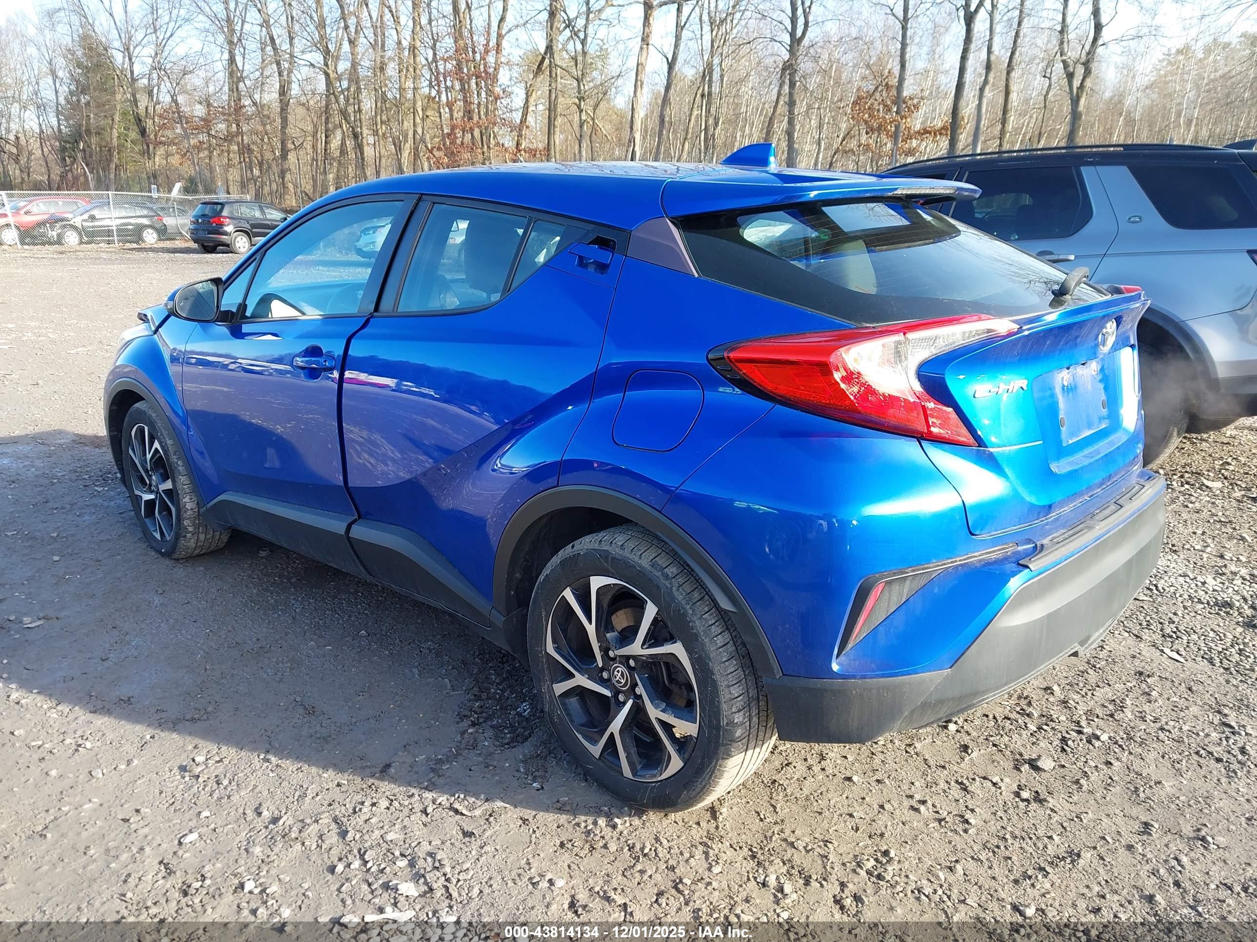 TOYOTA C-HR image 3