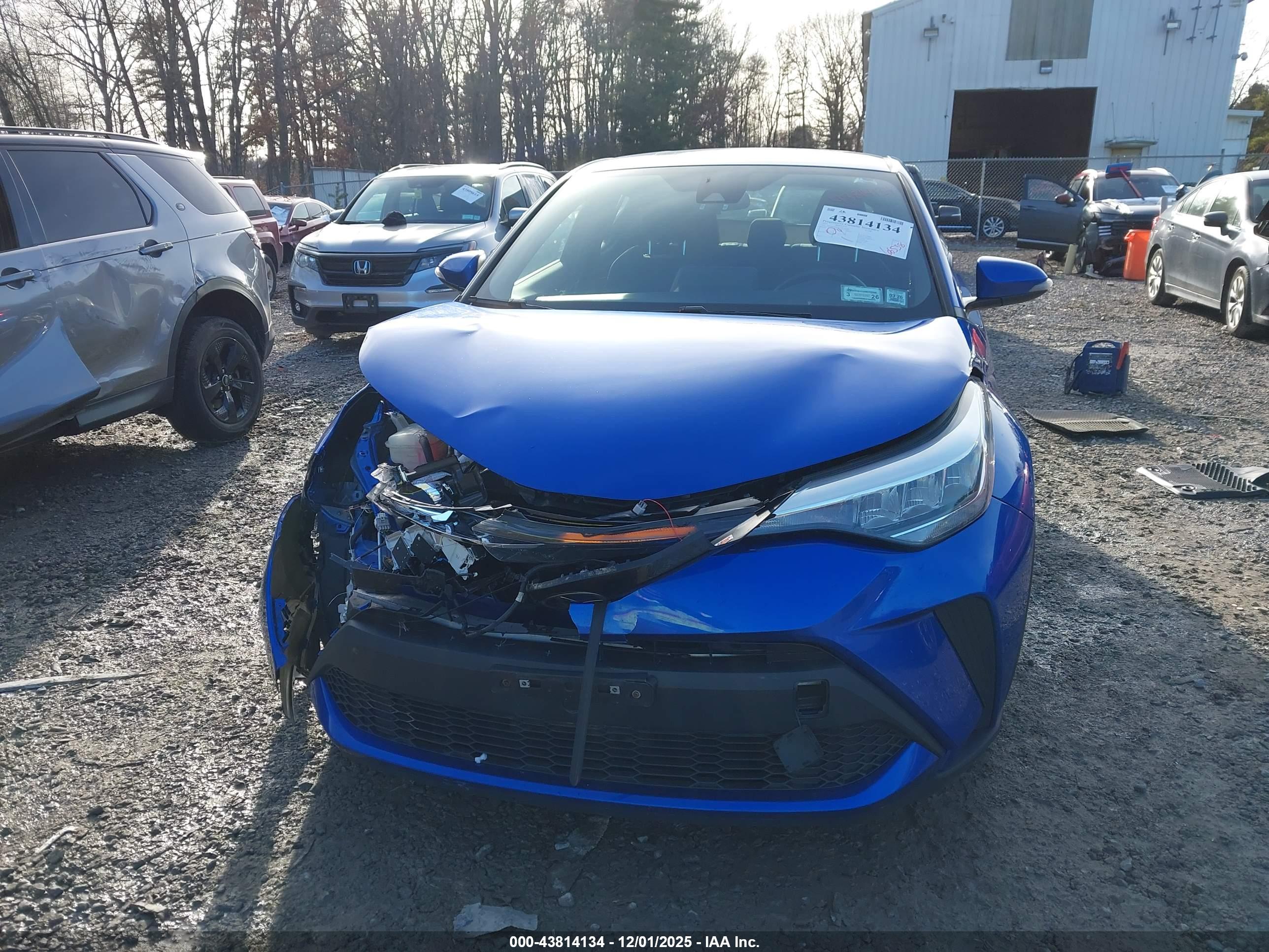 TOYOTA C-HR image 6