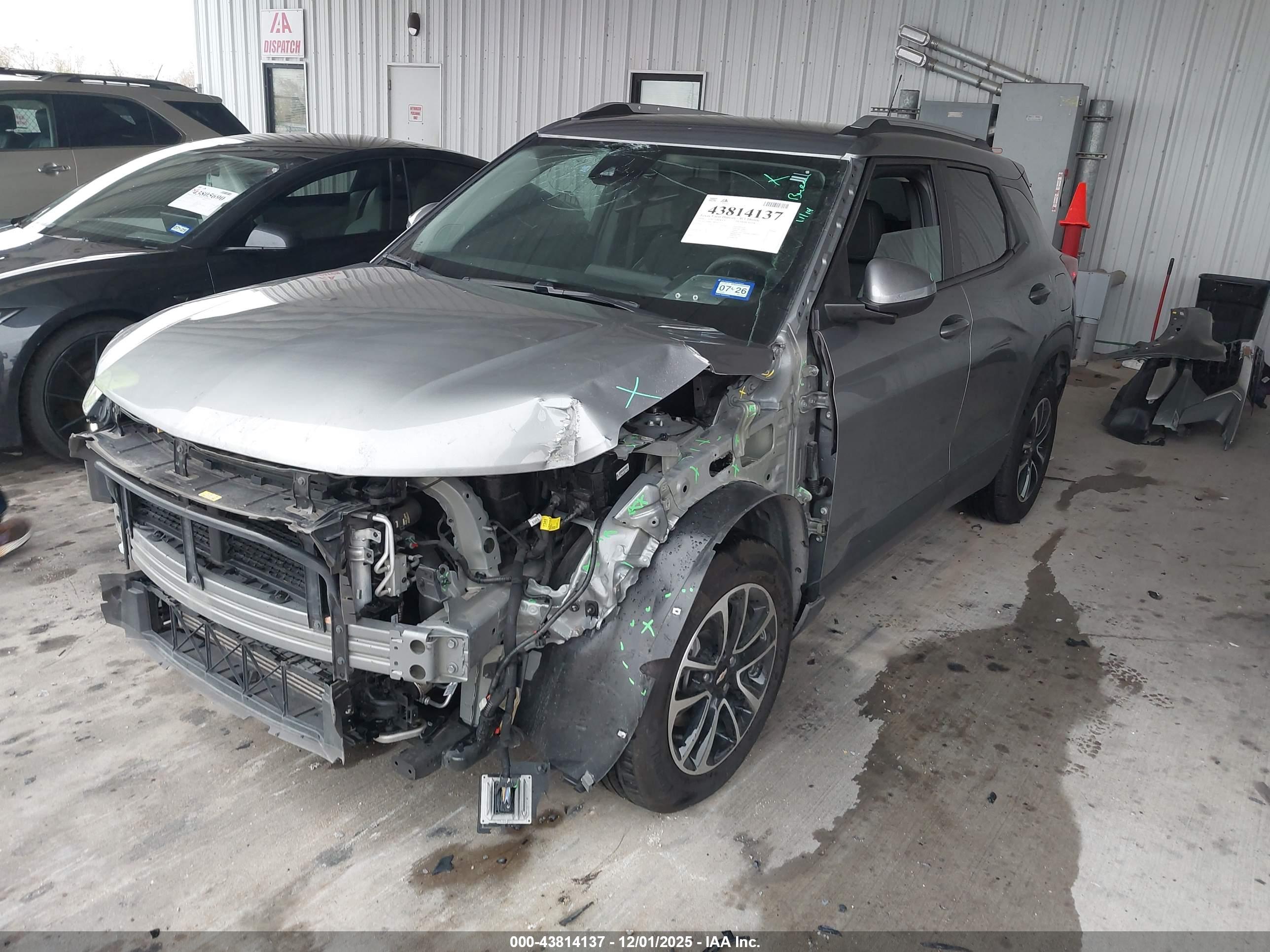 CHEVROLET TRAILBLAZER image 2
