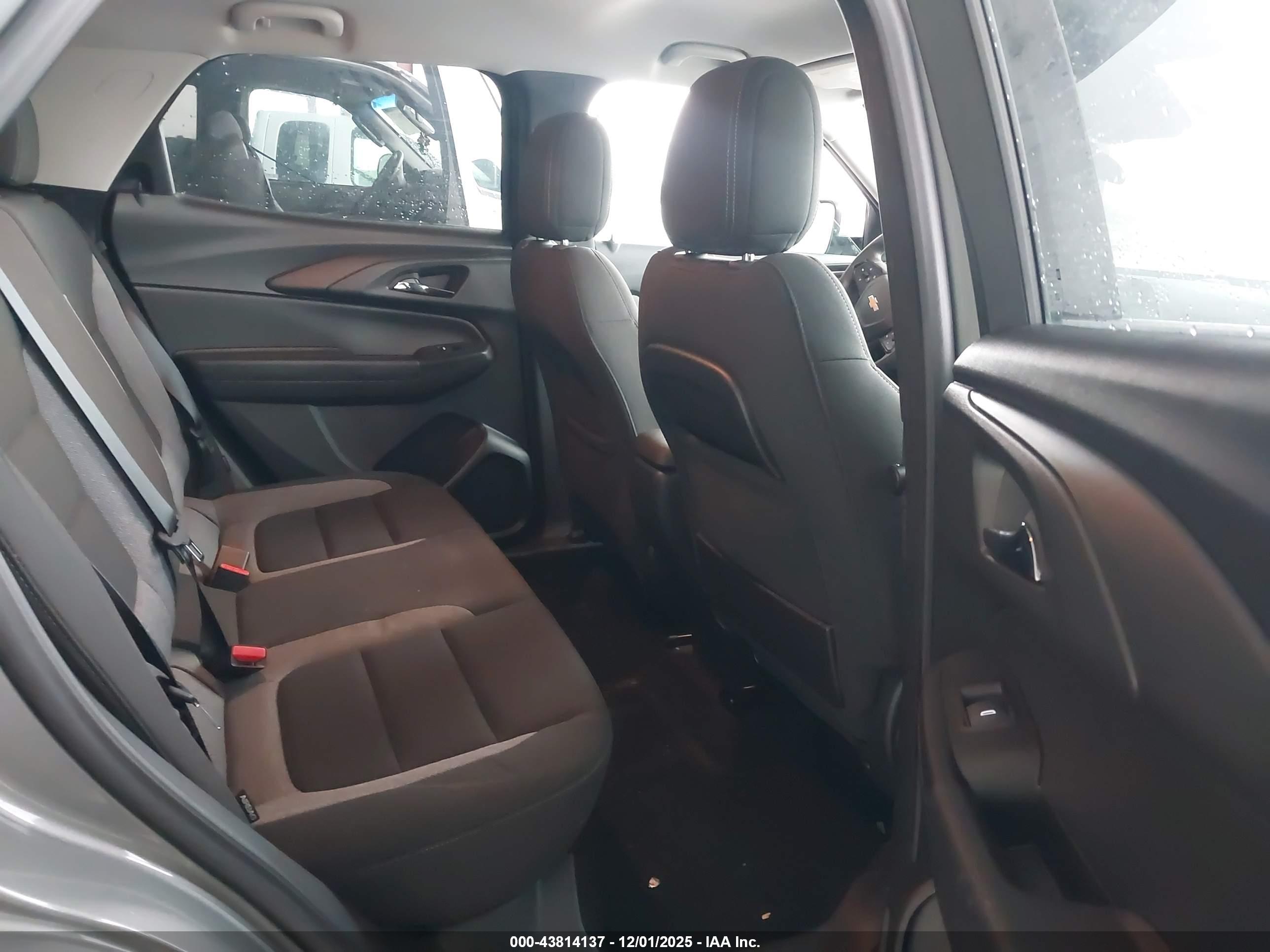 CHEVROLET TRAILBLAZER image 8