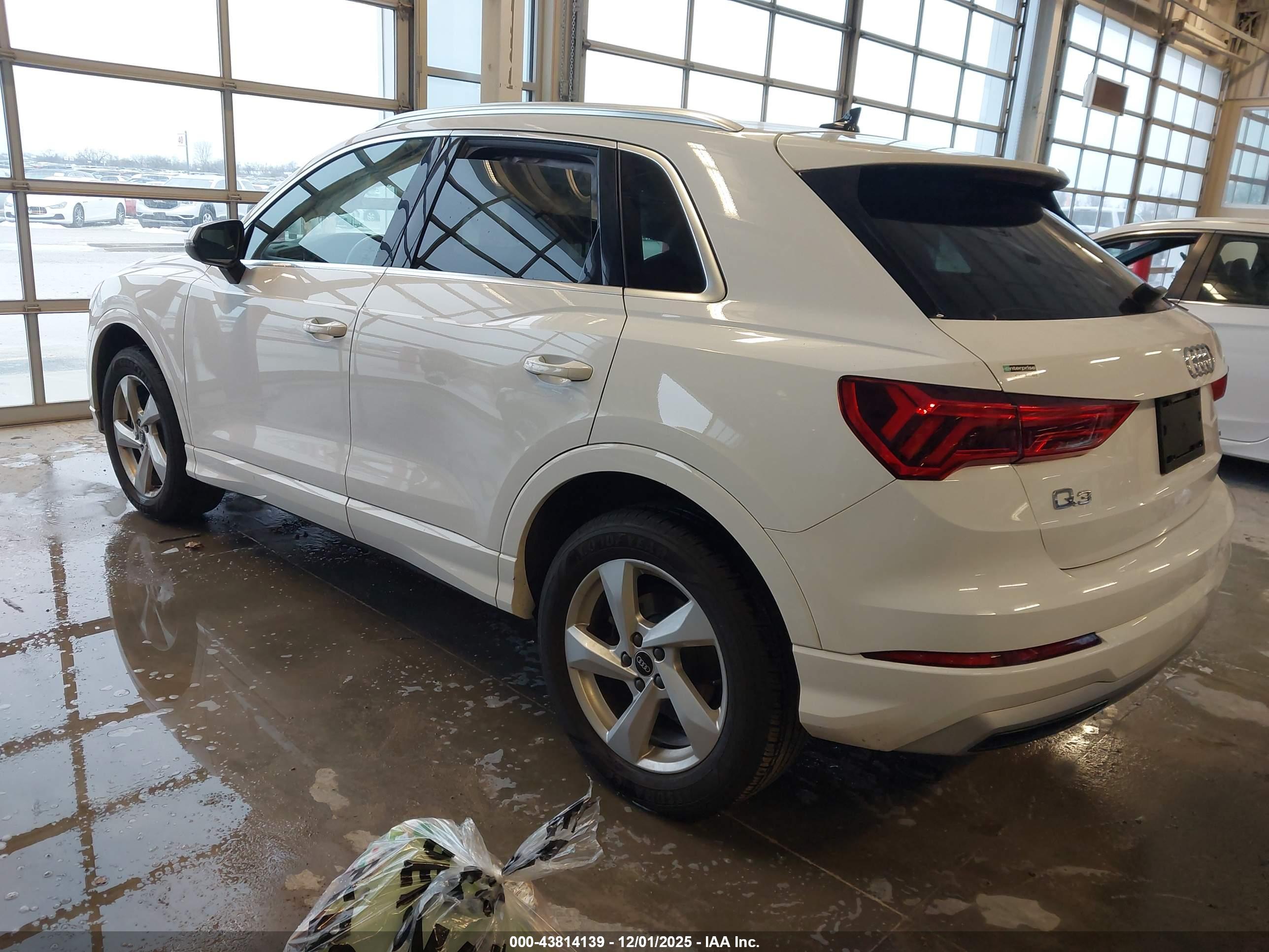 AUDI Q3 image 3
