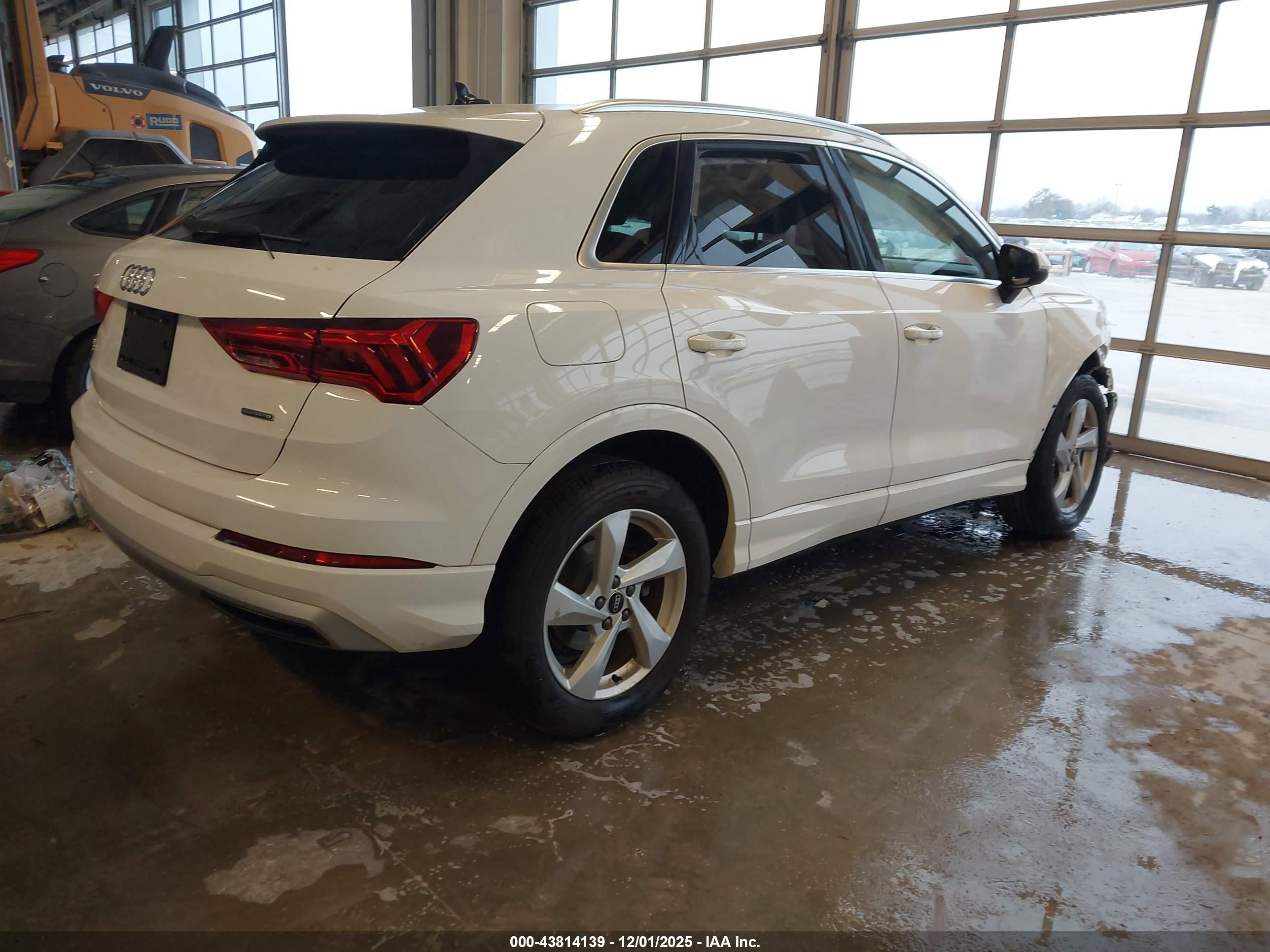 AUDI Q3 image 4