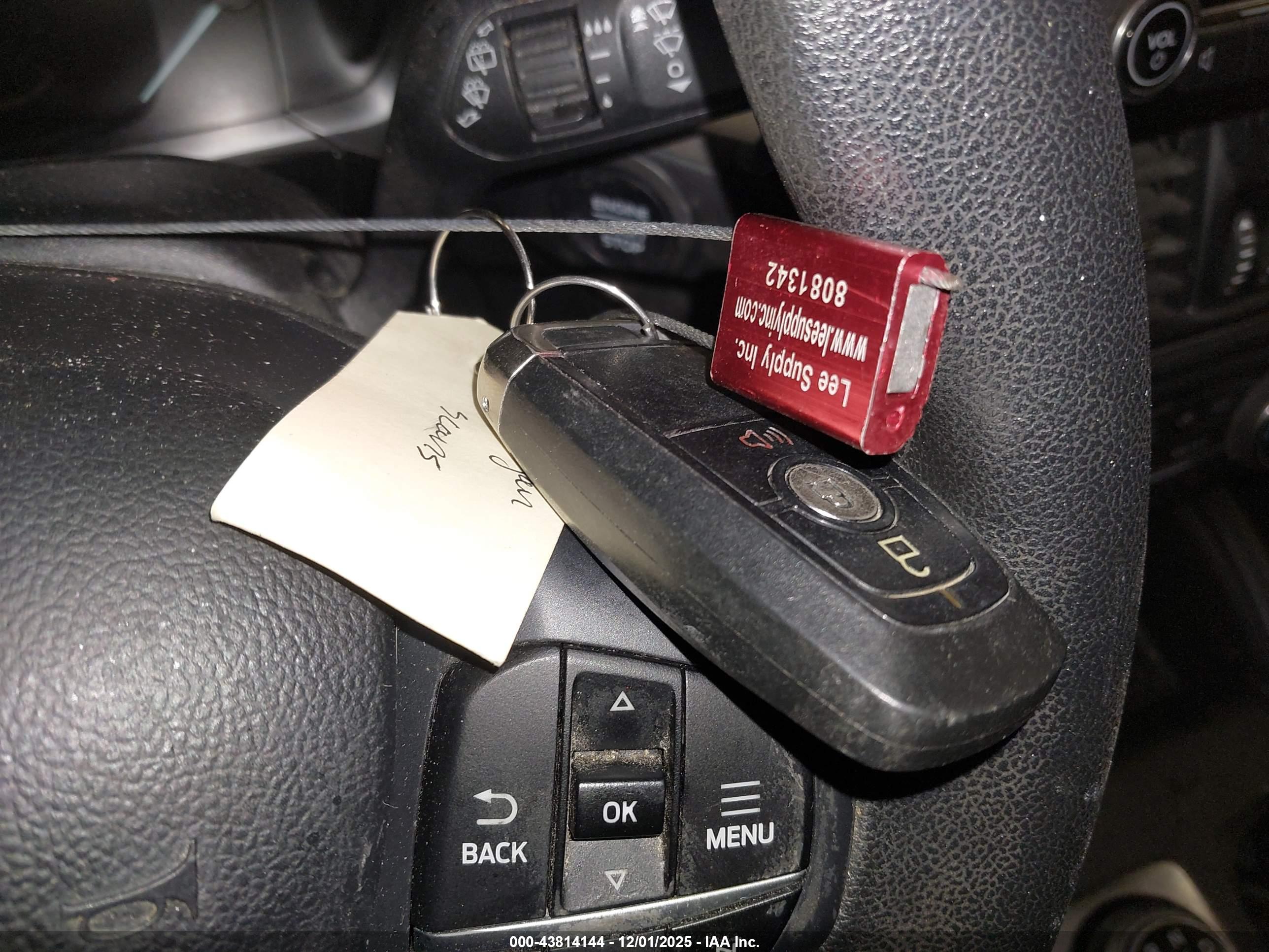 FORD ESCAPE image 11