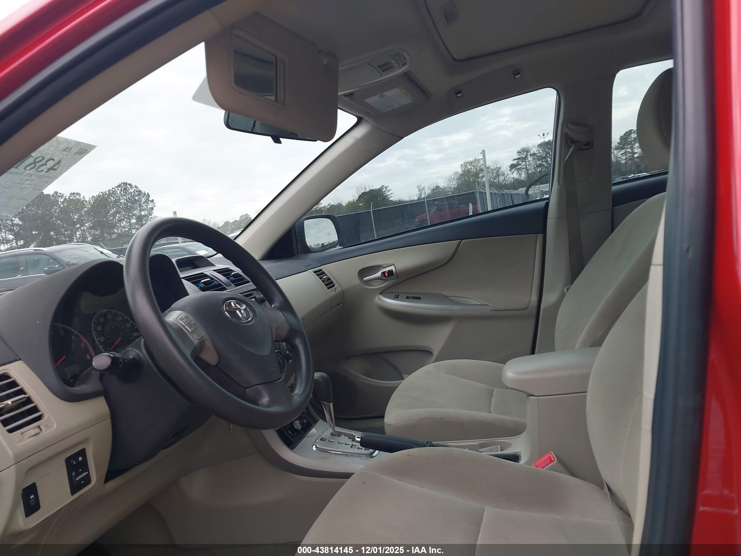 TOYOTA COROLLA image 5