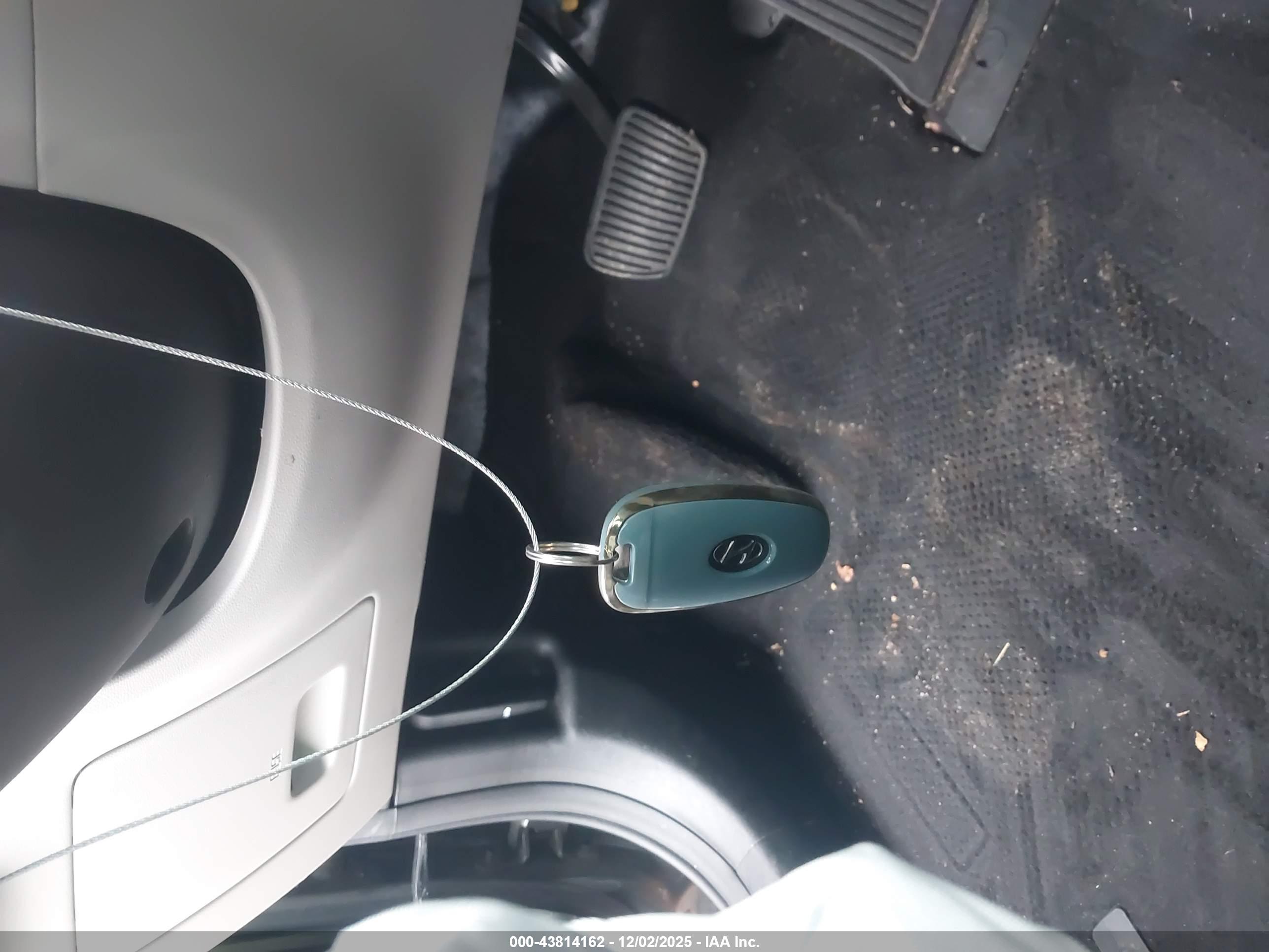 HYUNDAI TUCSON image 11