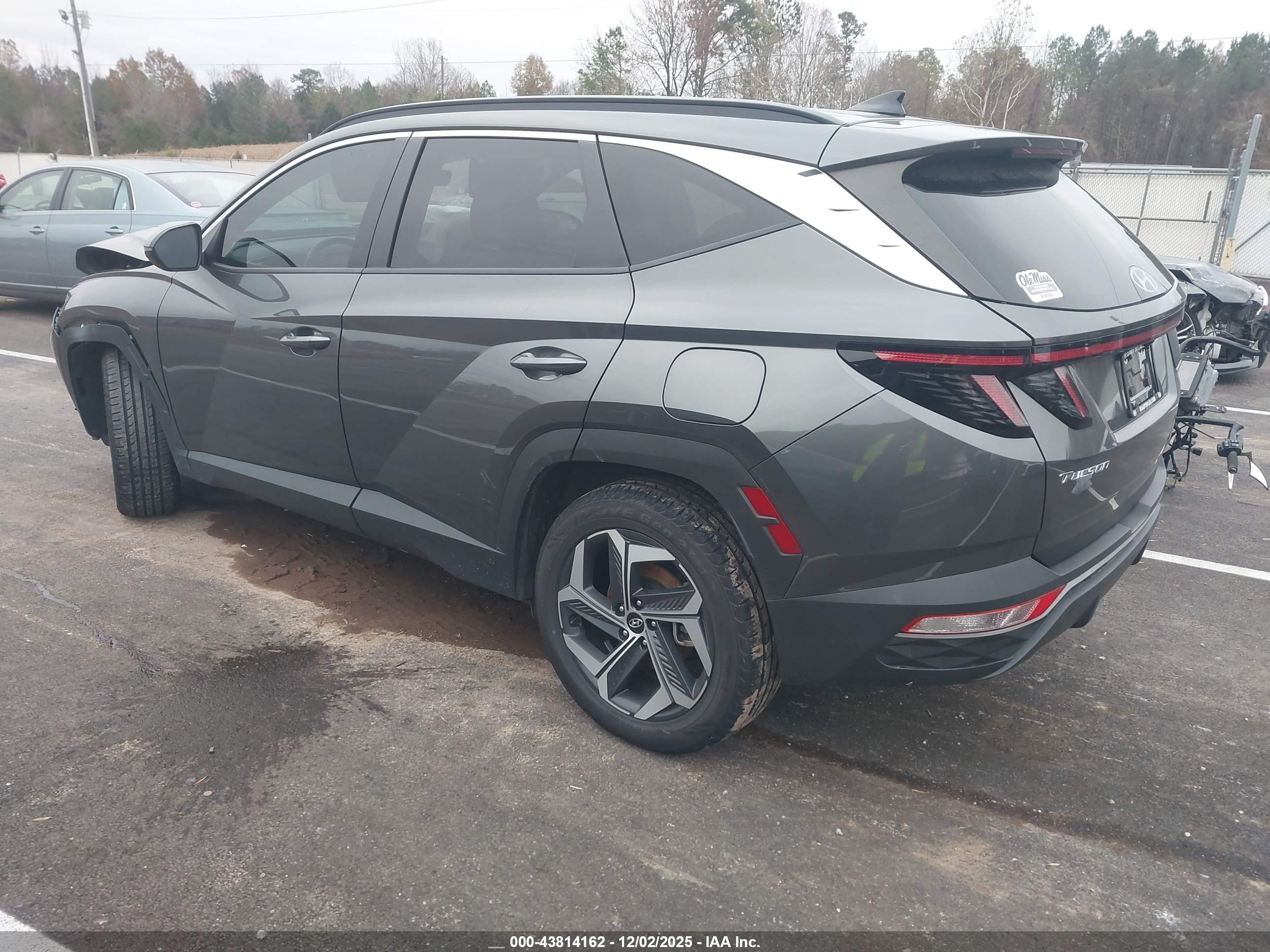 HYUNDAI TUCSON image 3
