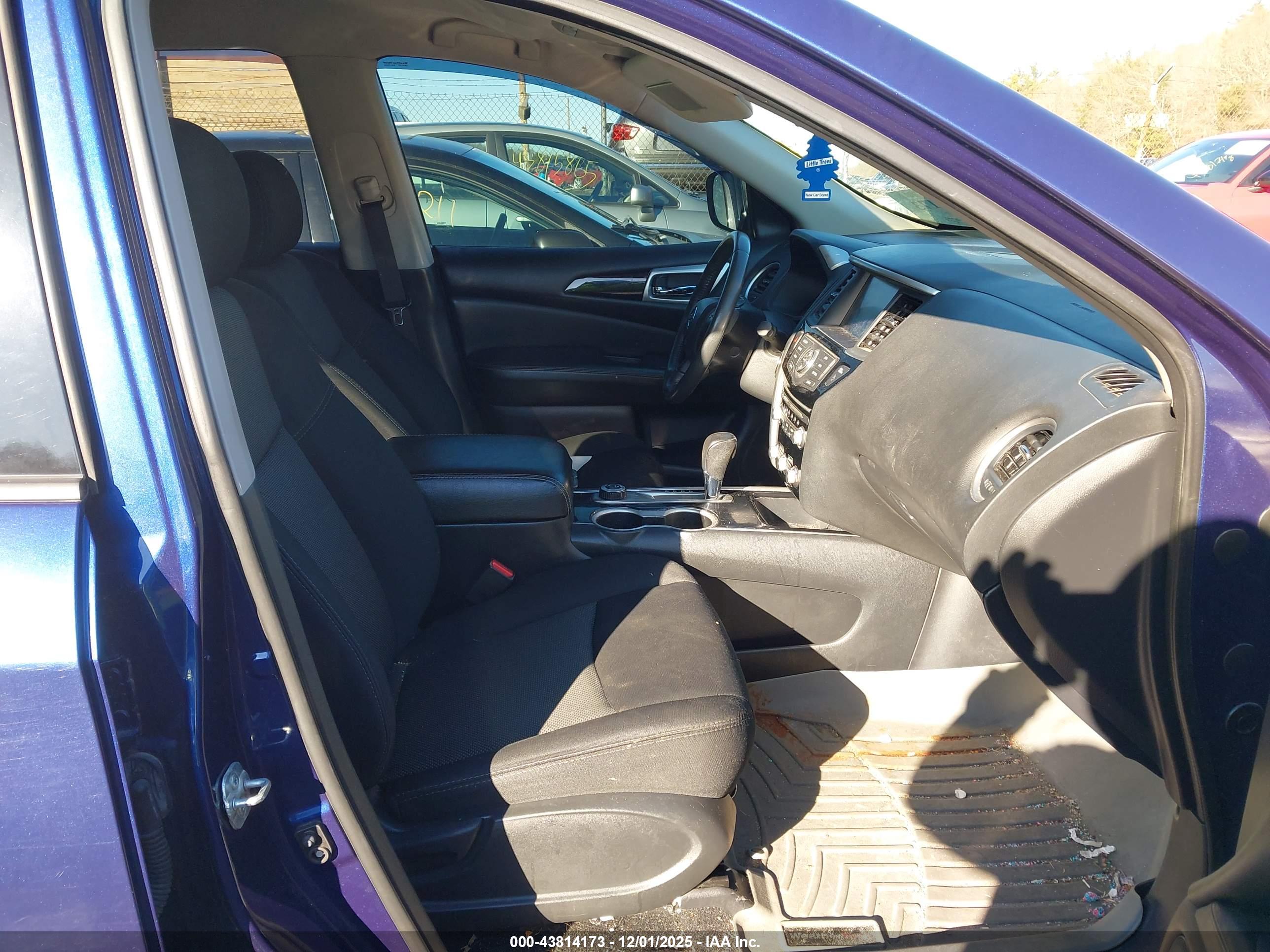 NISSAN PATHFINDER image 5