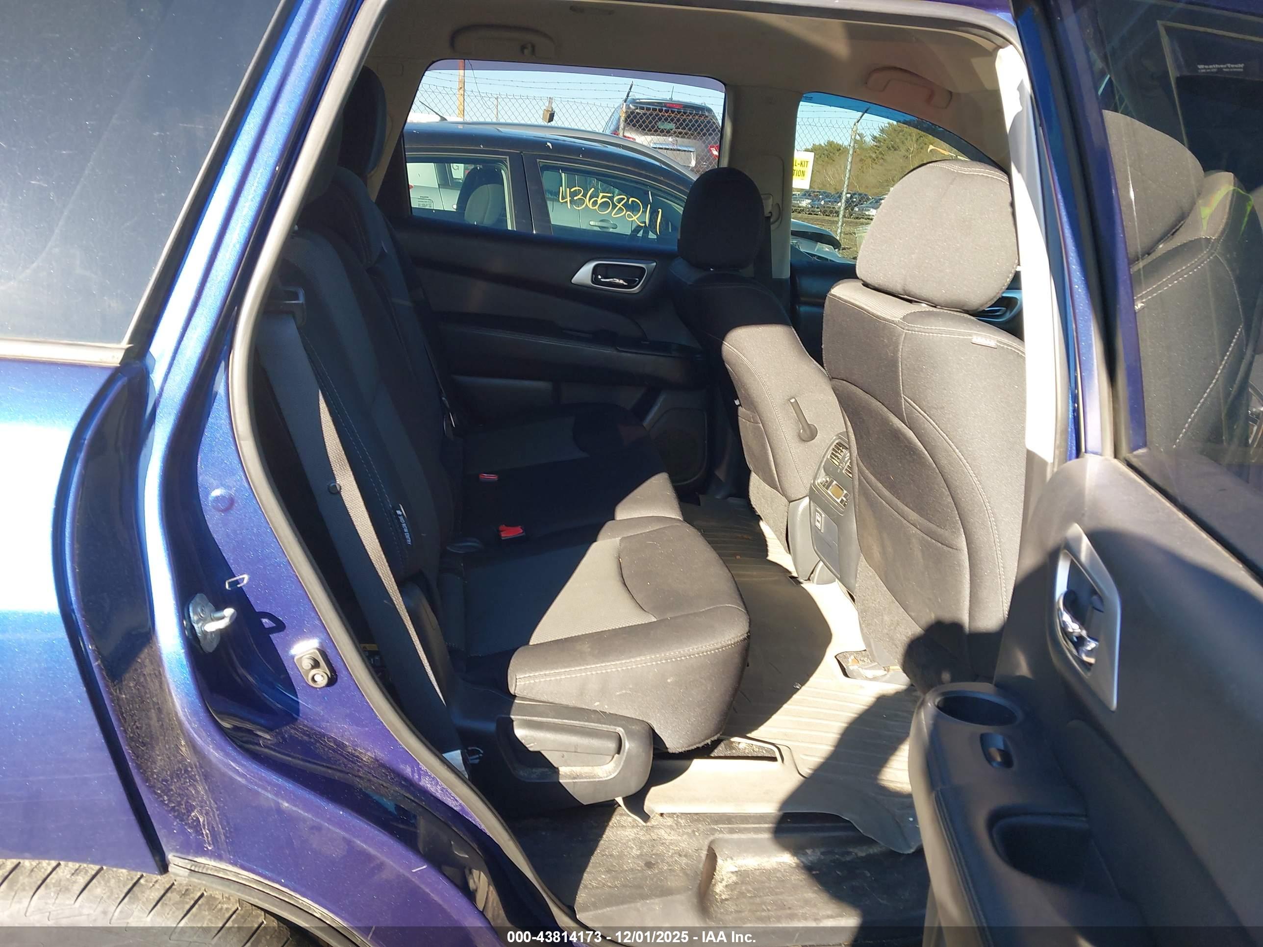 NISSAN PATHFINDER image 8