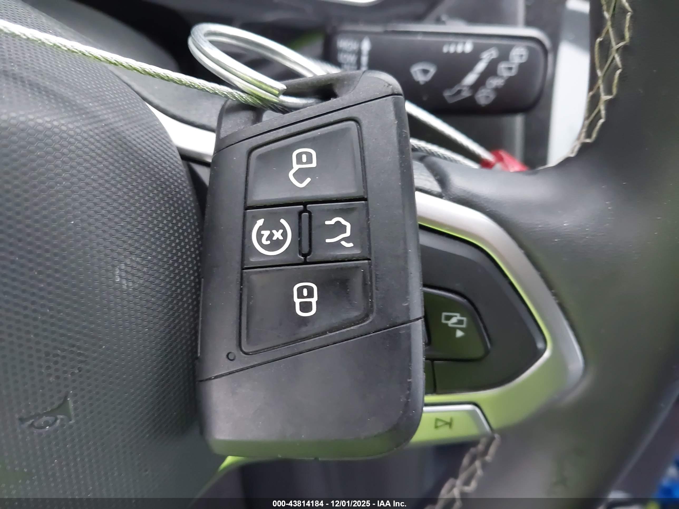 VOLKSWAGEN TIGUAN image 11