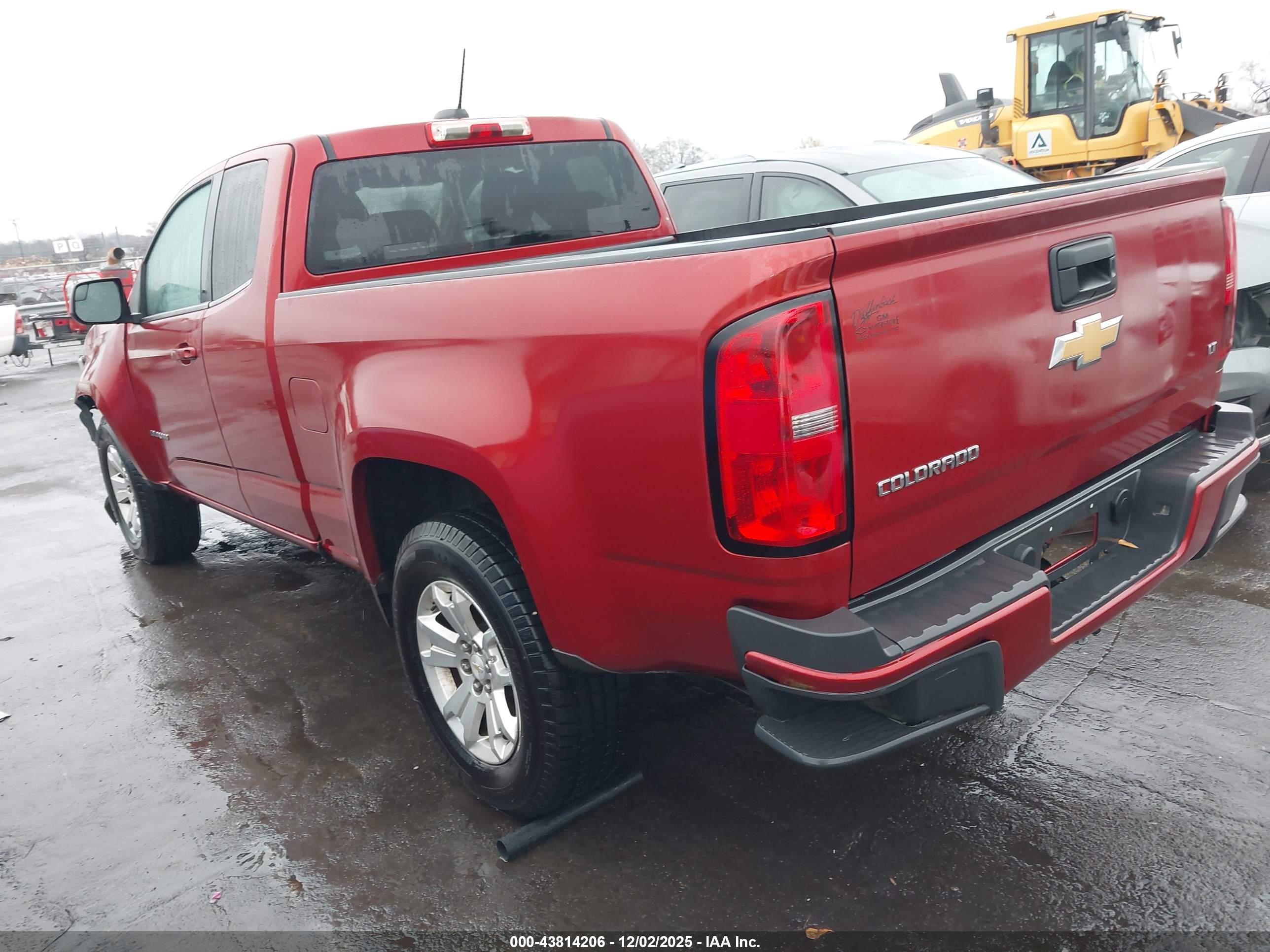CHEVROLET COLORADO image 3