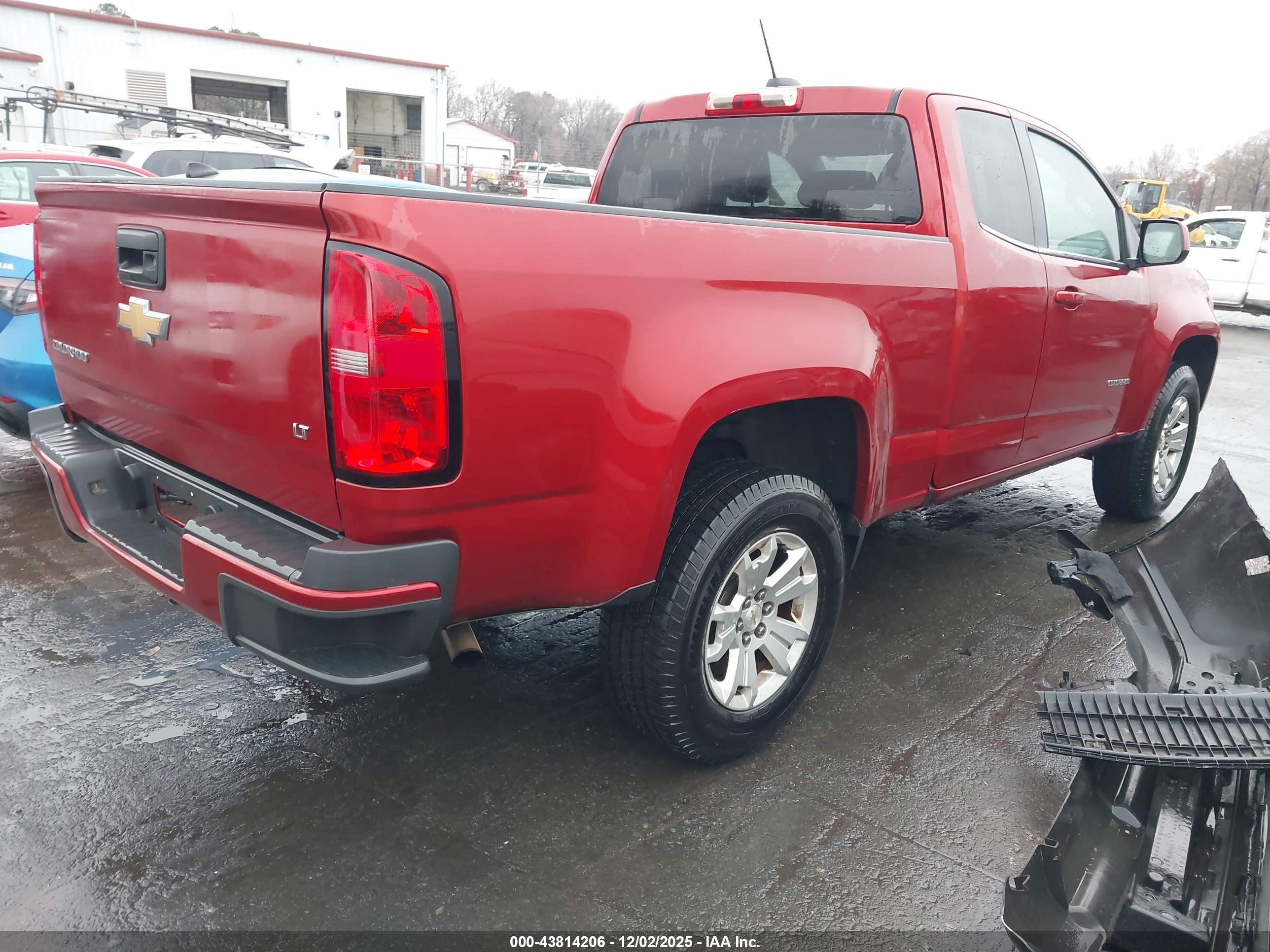 CHEVROLET COLORADO image 4