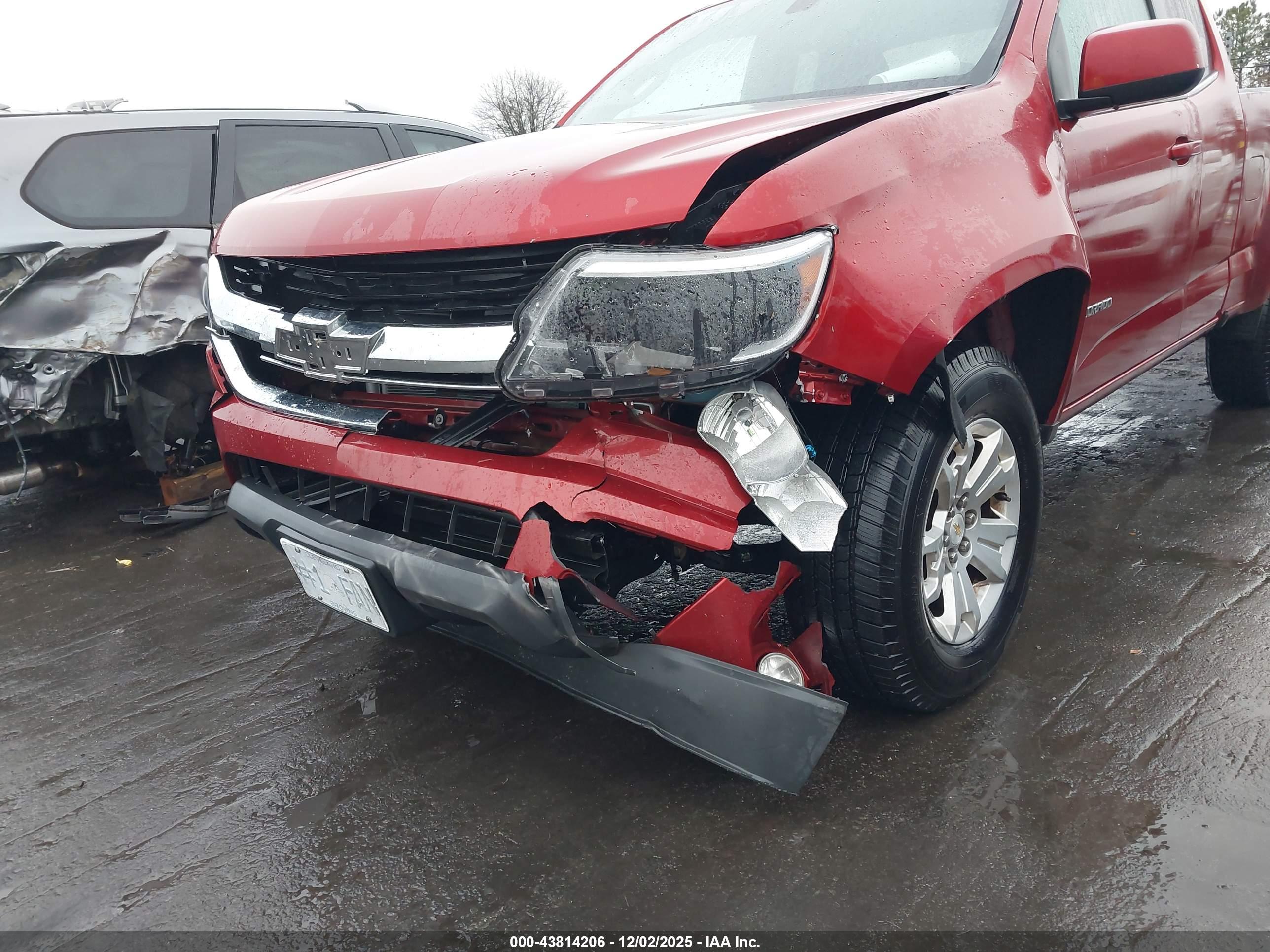 CHEVROLET COLORADO image 6