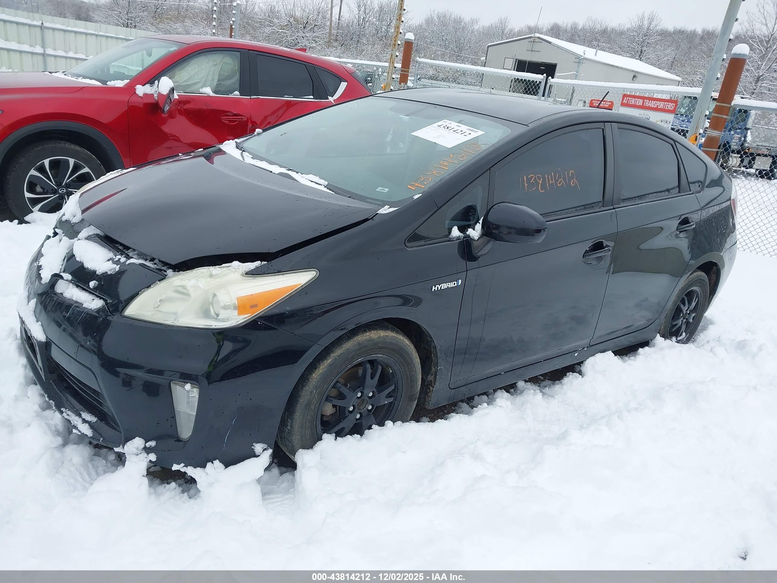 TOYOTA PRIUS image 2