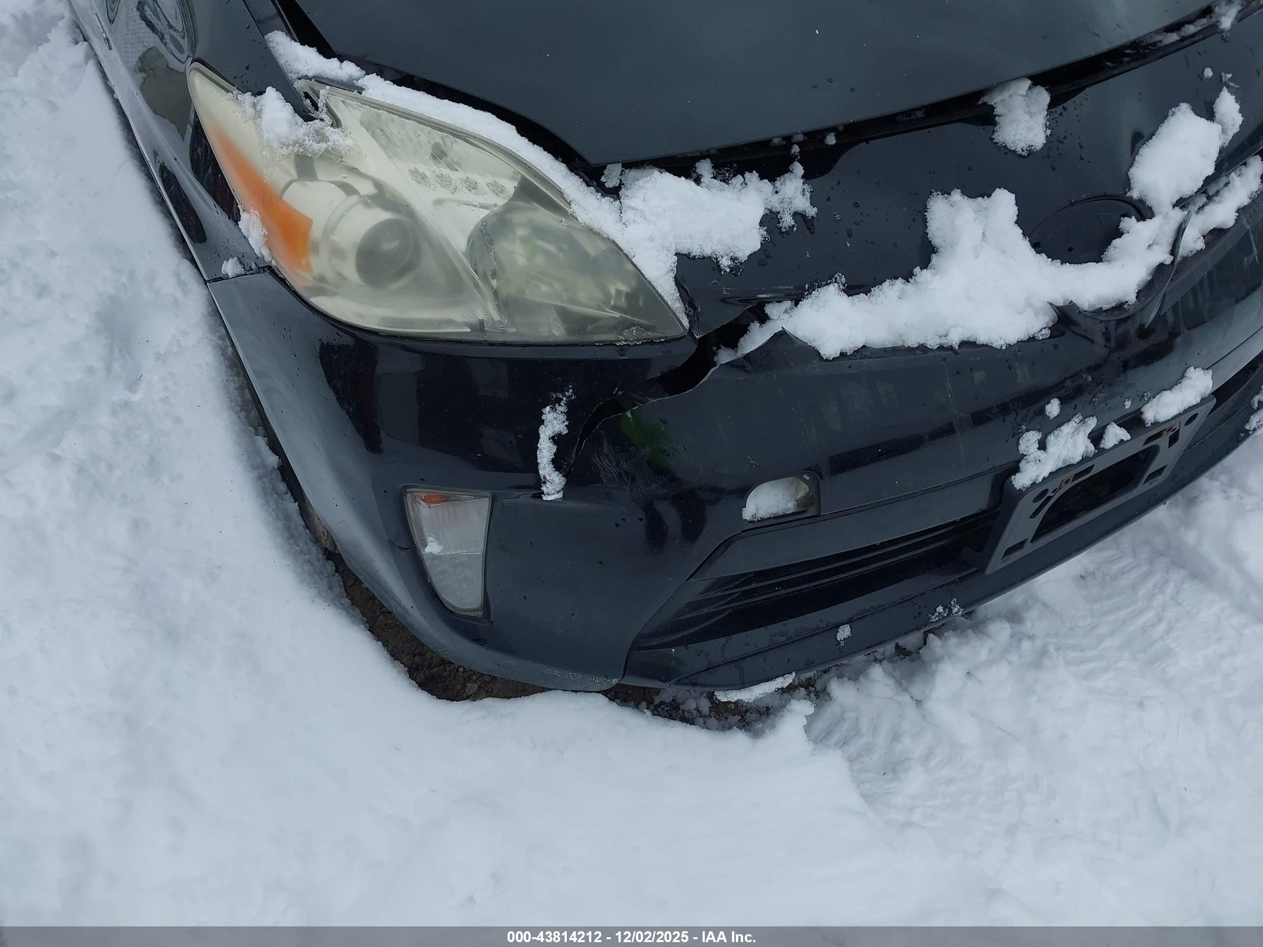 TOYOTA PRIUS image 6