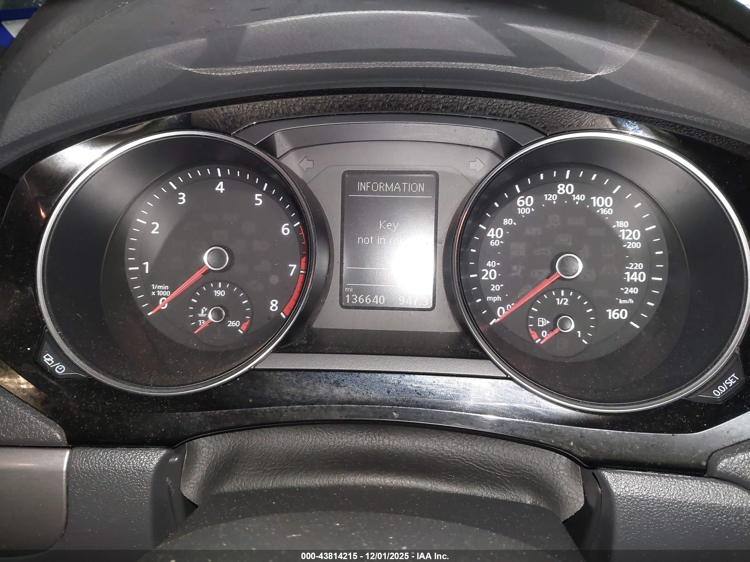 VOLKSWAGEN JETTA image 7