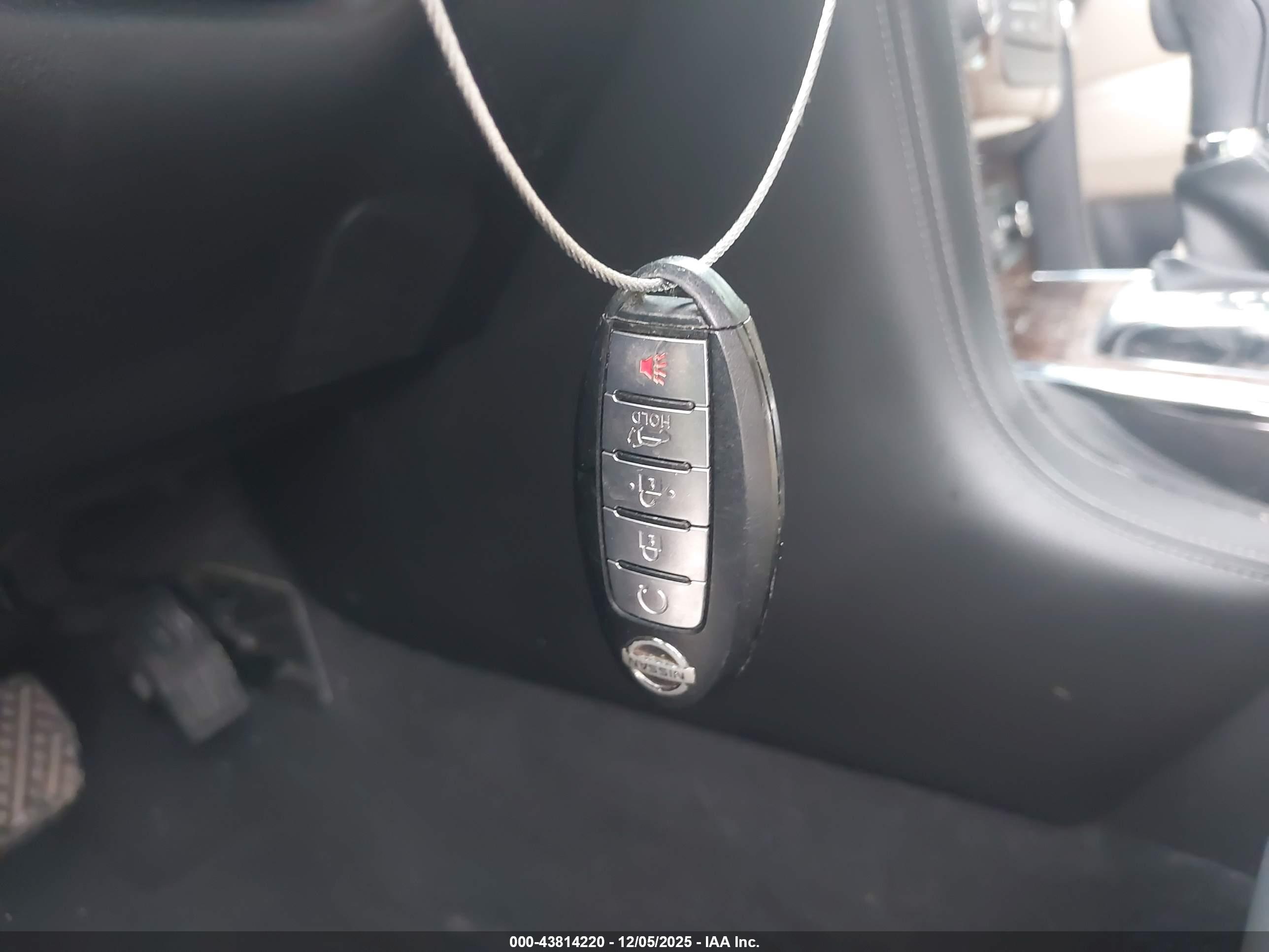 NISSAN ARMADA image 11