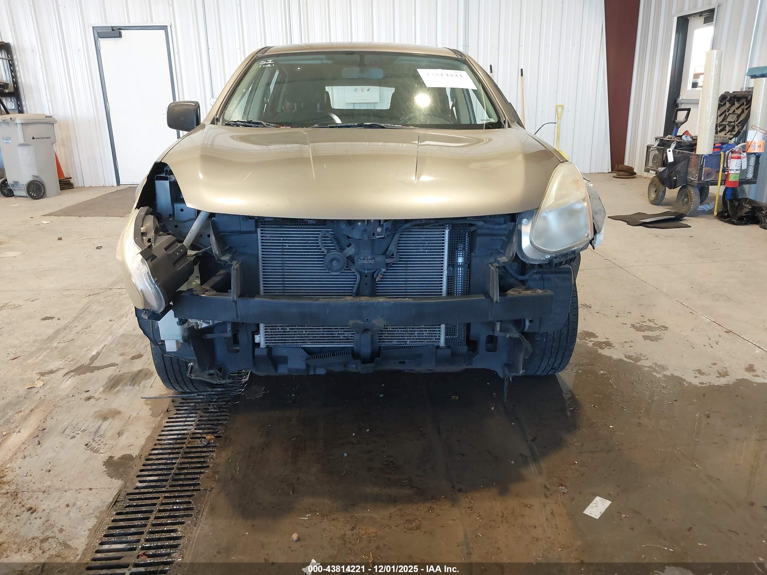 NISSAN ROGUE image 6