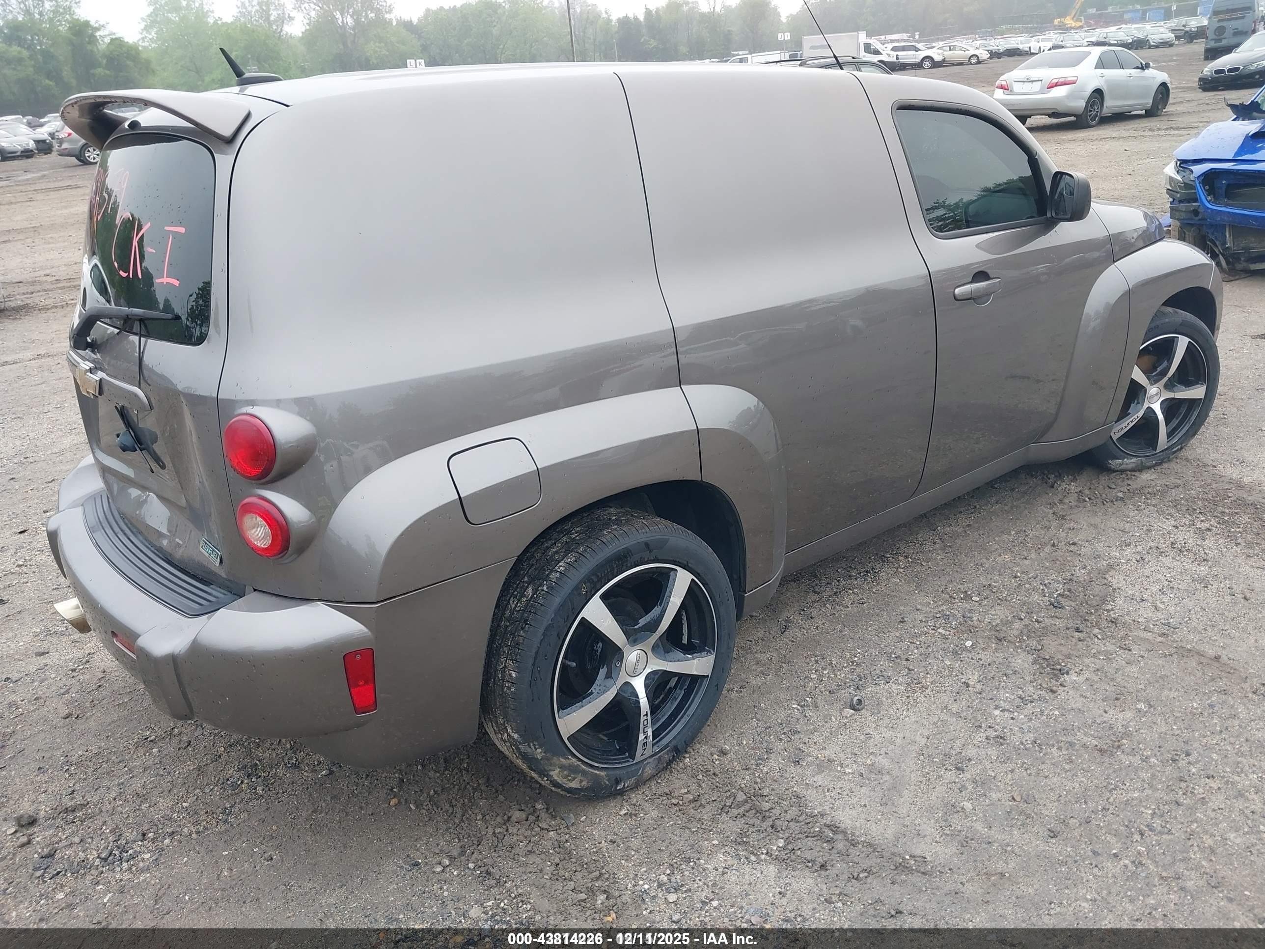 CHEVROLET HHR image 4