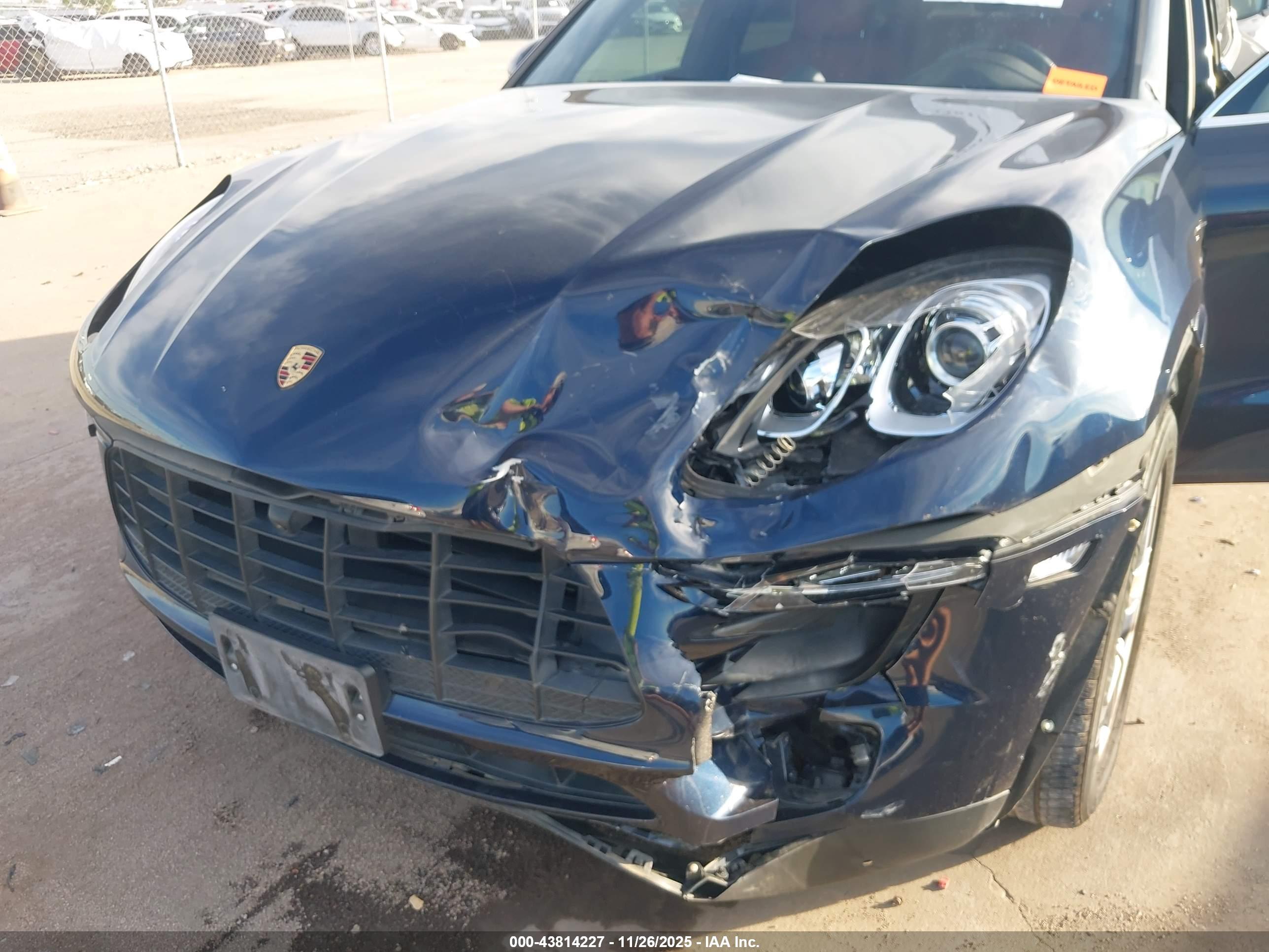 PORSCHE MACAN image 6