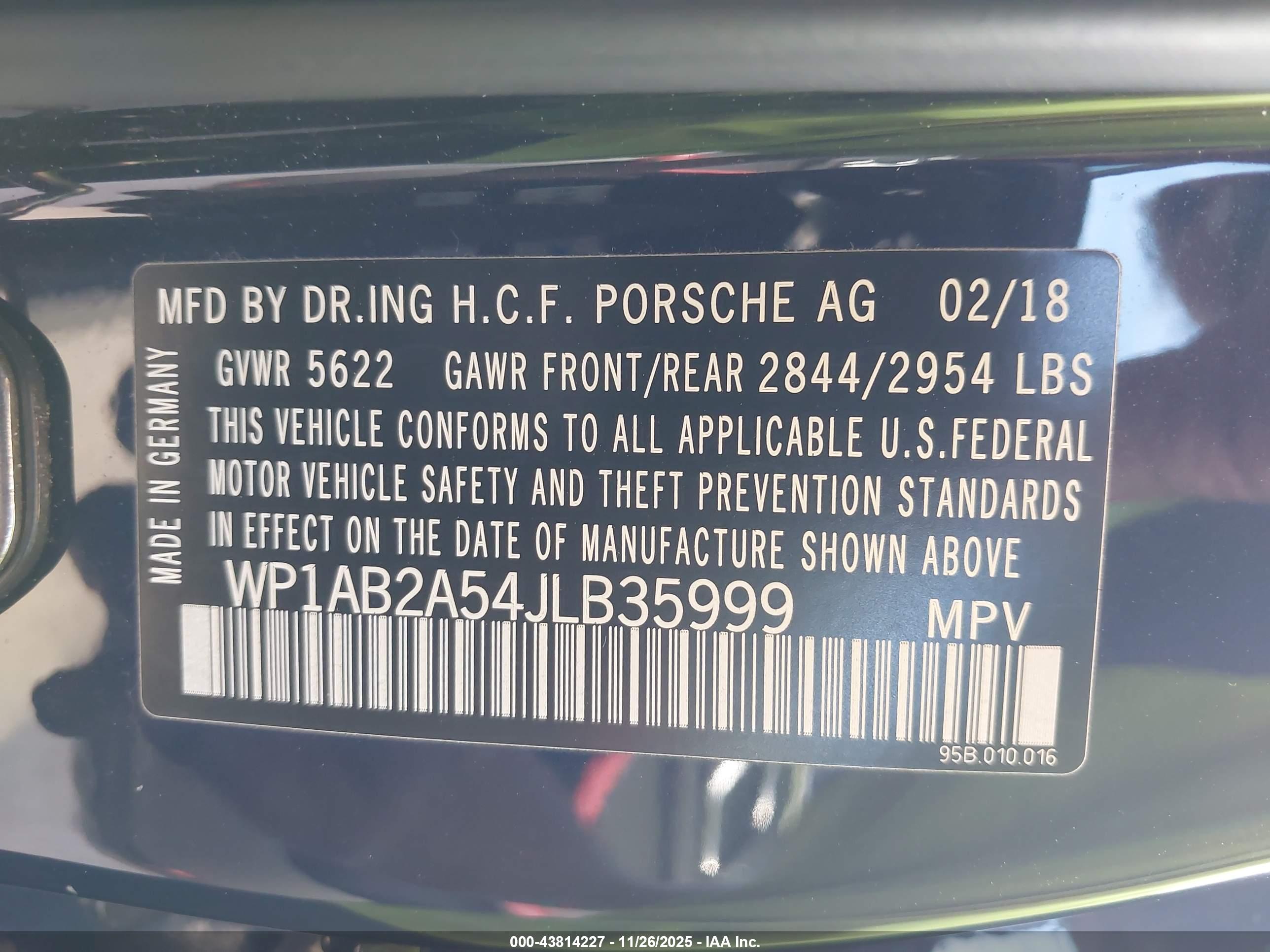 PORSCHE MACAN image 9