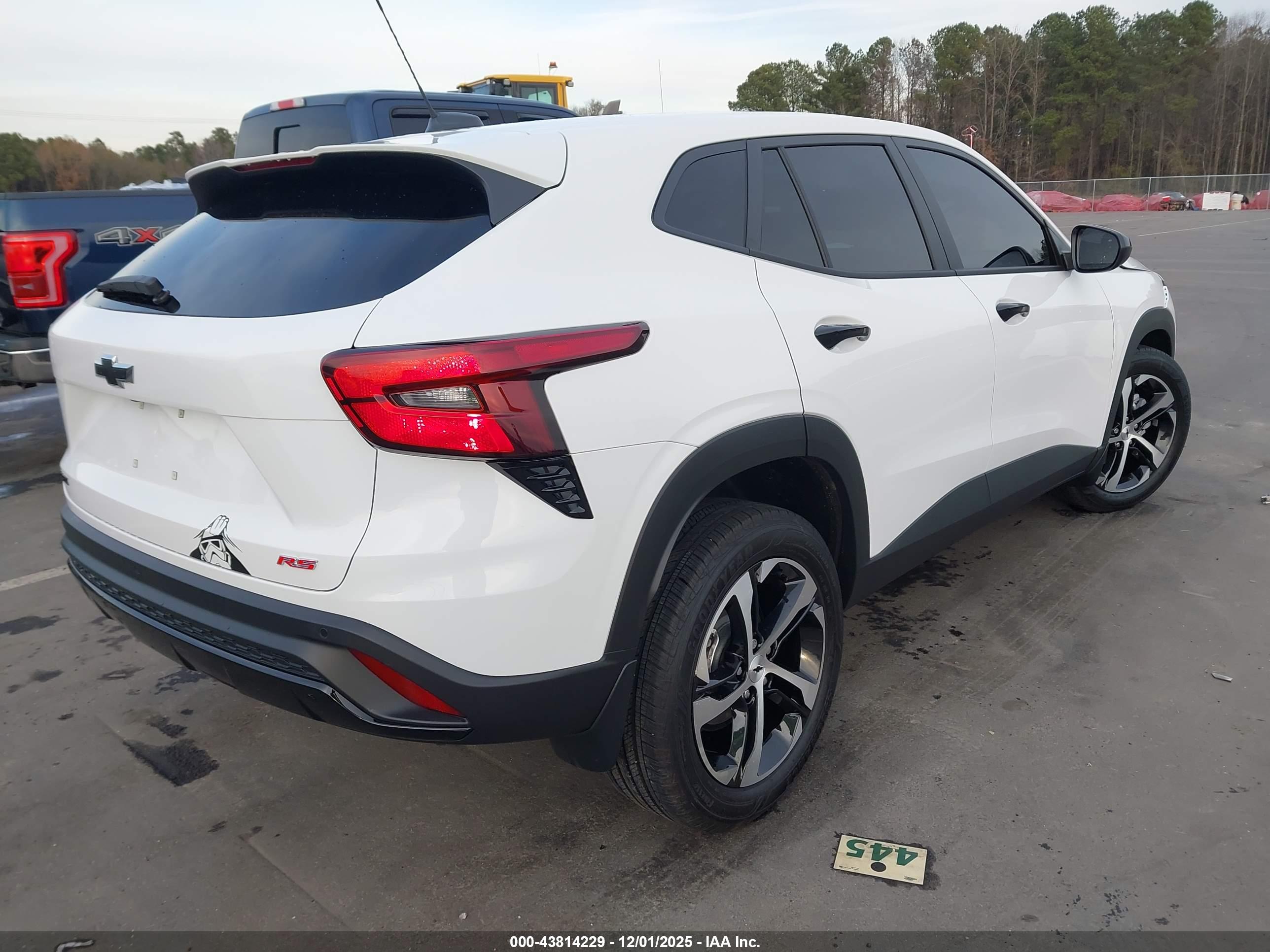 CHEVROLET TRAX image 4