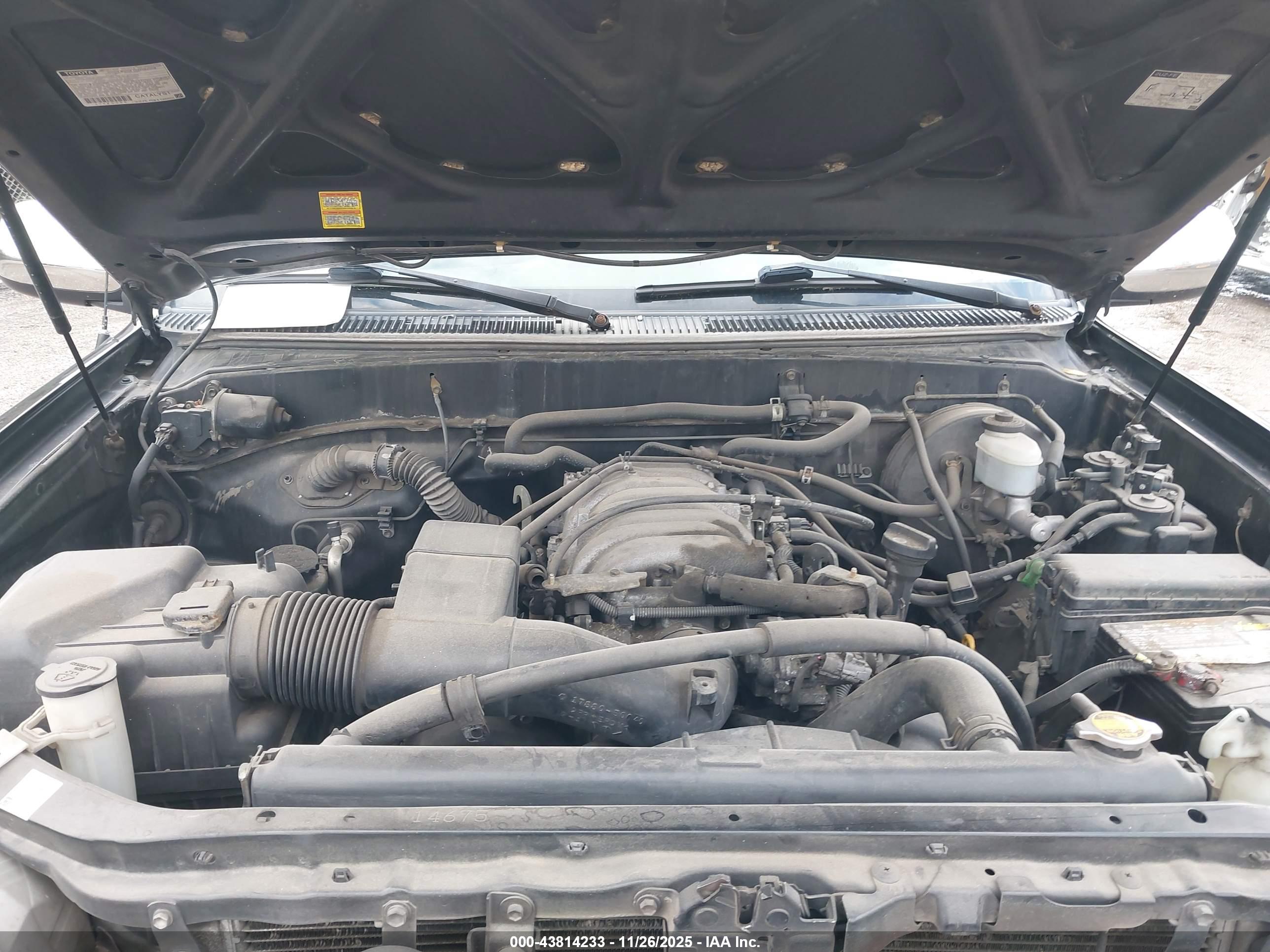 TOYOTA TUNDRA image 10