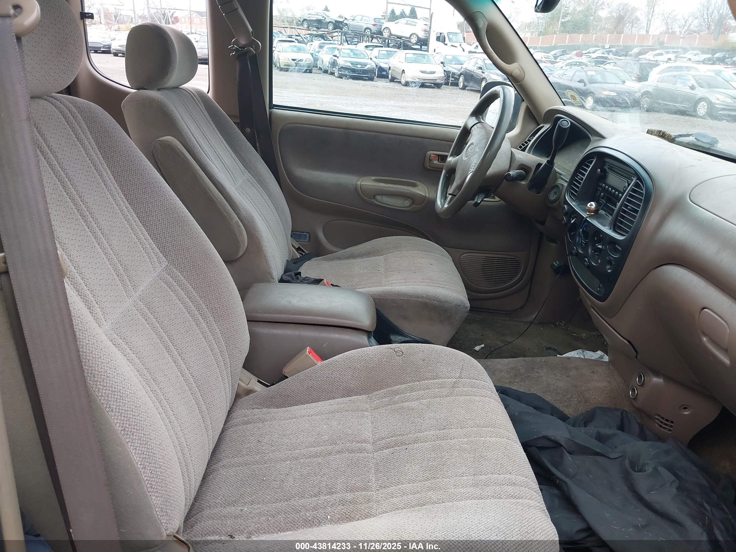 TOYOTA TUNDRA image 5