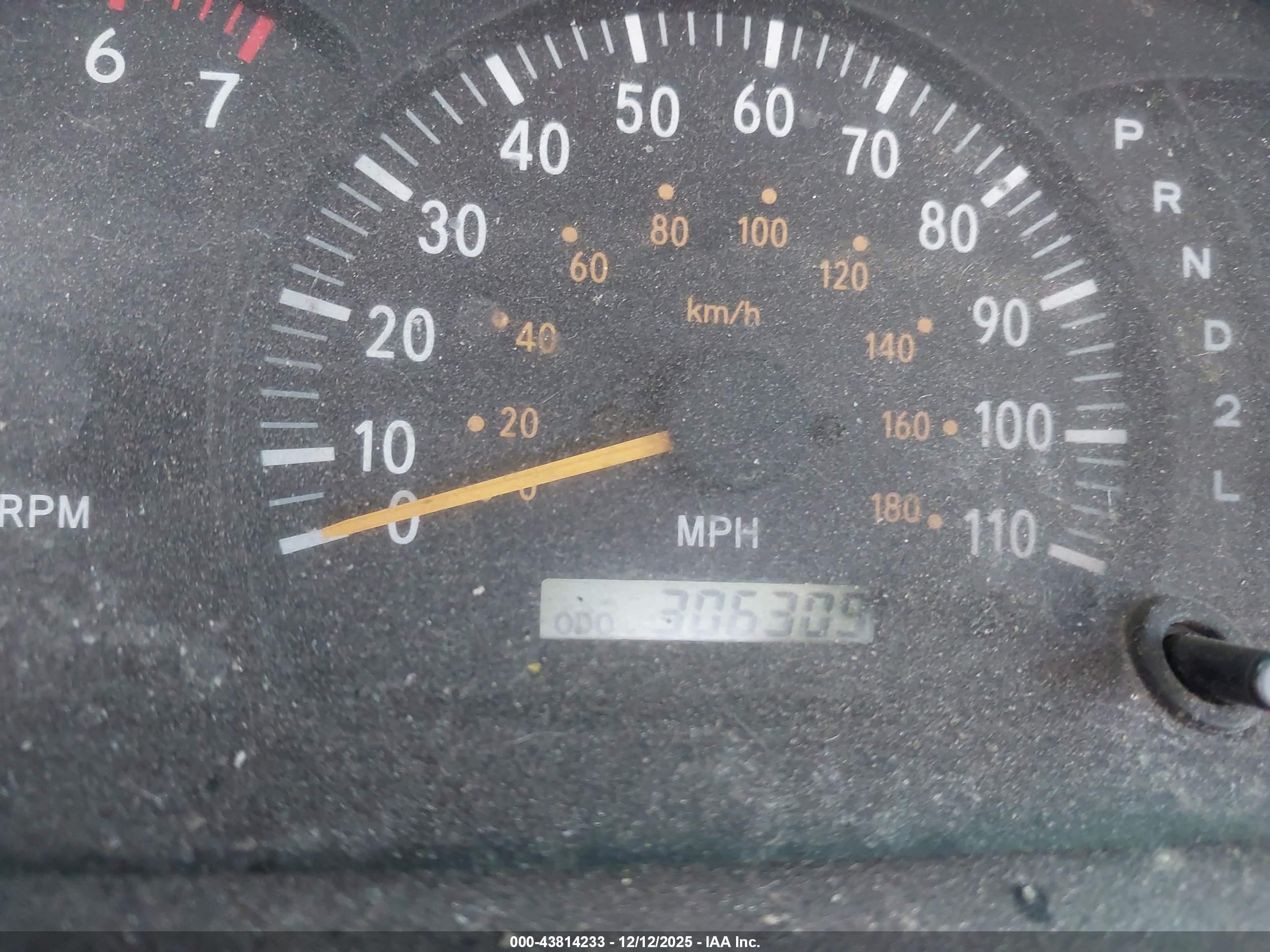 TOYOTA TUNDRA image 7