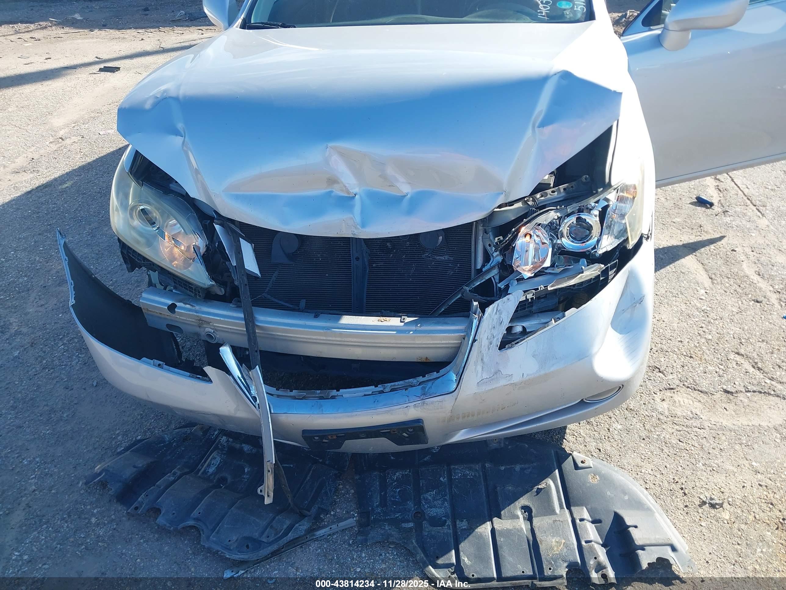 LEXUS ES image 6